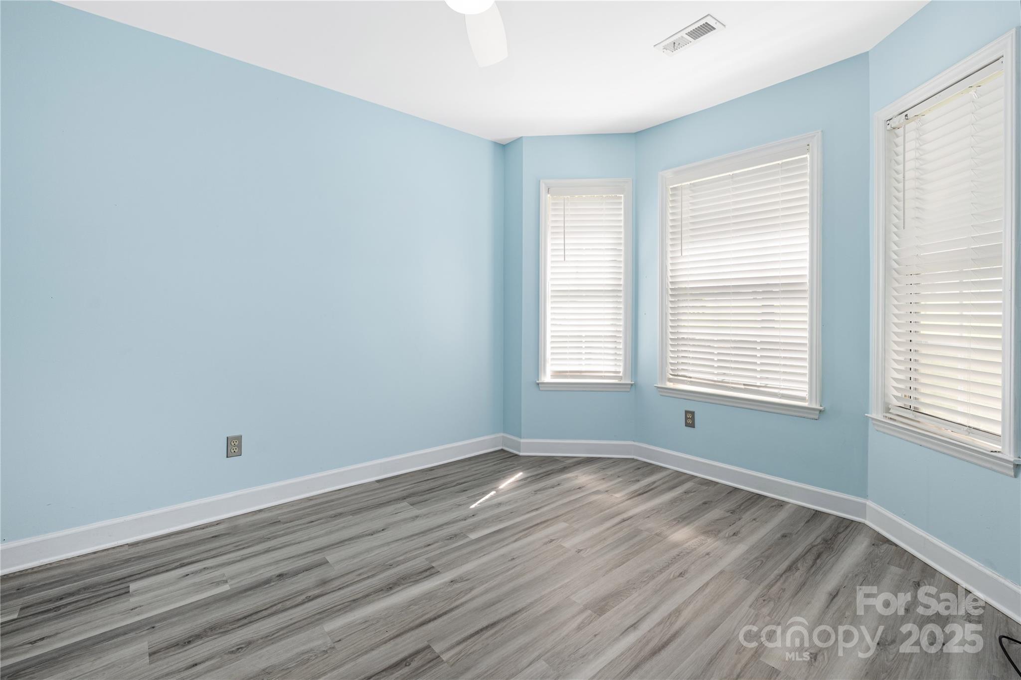 172 Valleybrook Drive 8 Property Photo 20