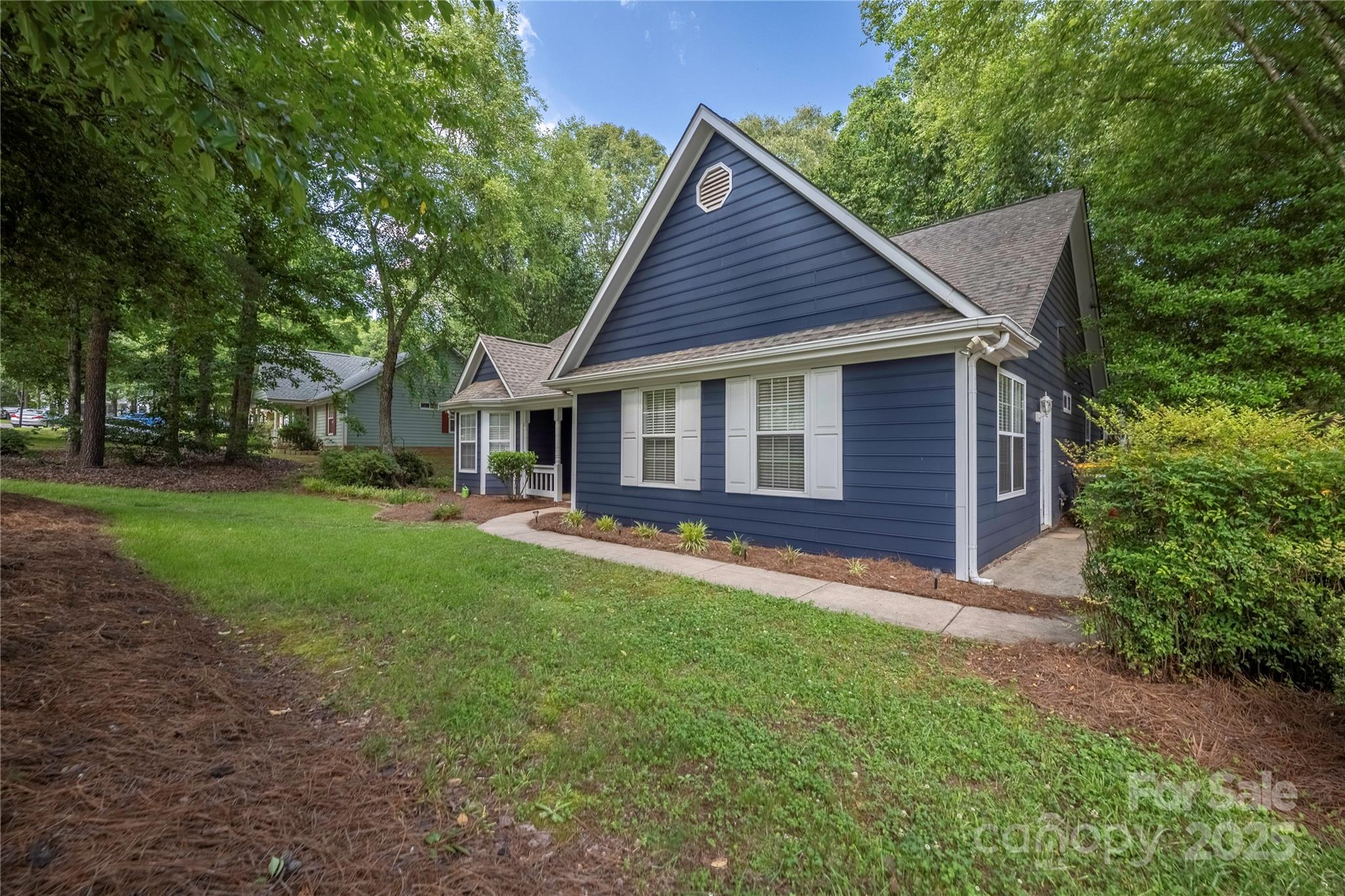 172 Valleybrook Drive 8 Property Photo 36