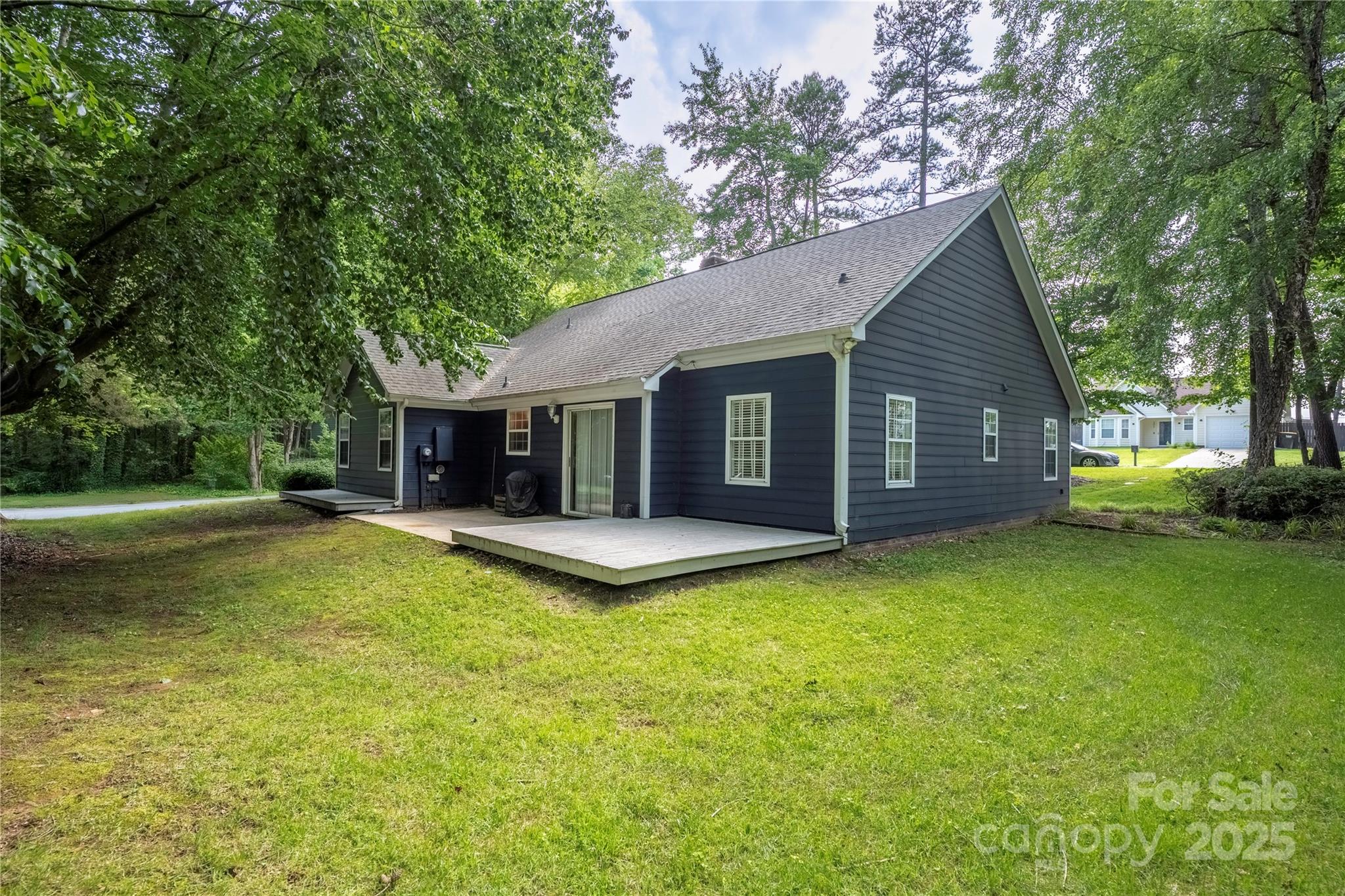 172 Valleybrook Drive 8 Property Photo 39