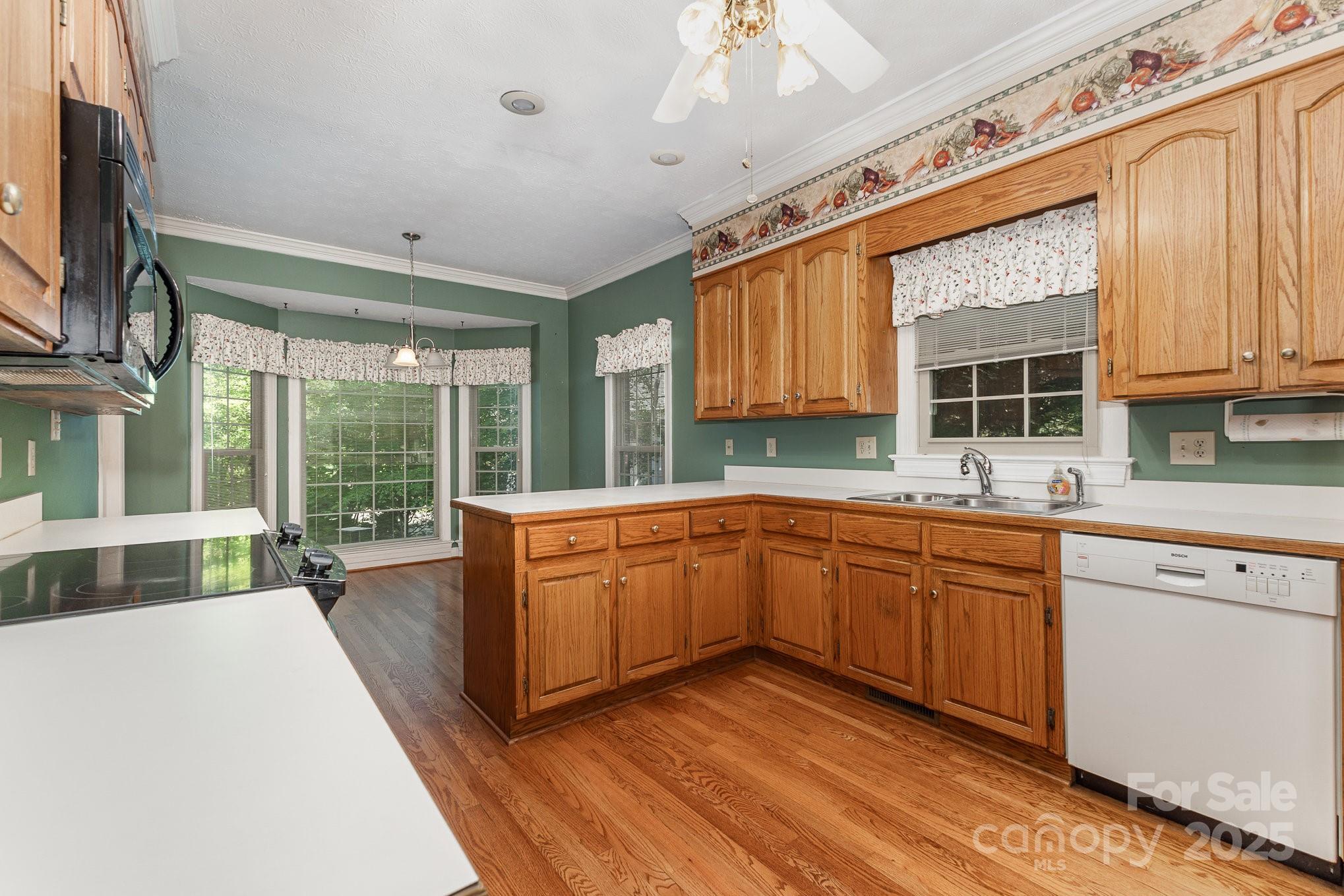 1750 Trellis Drive Property Photo 6