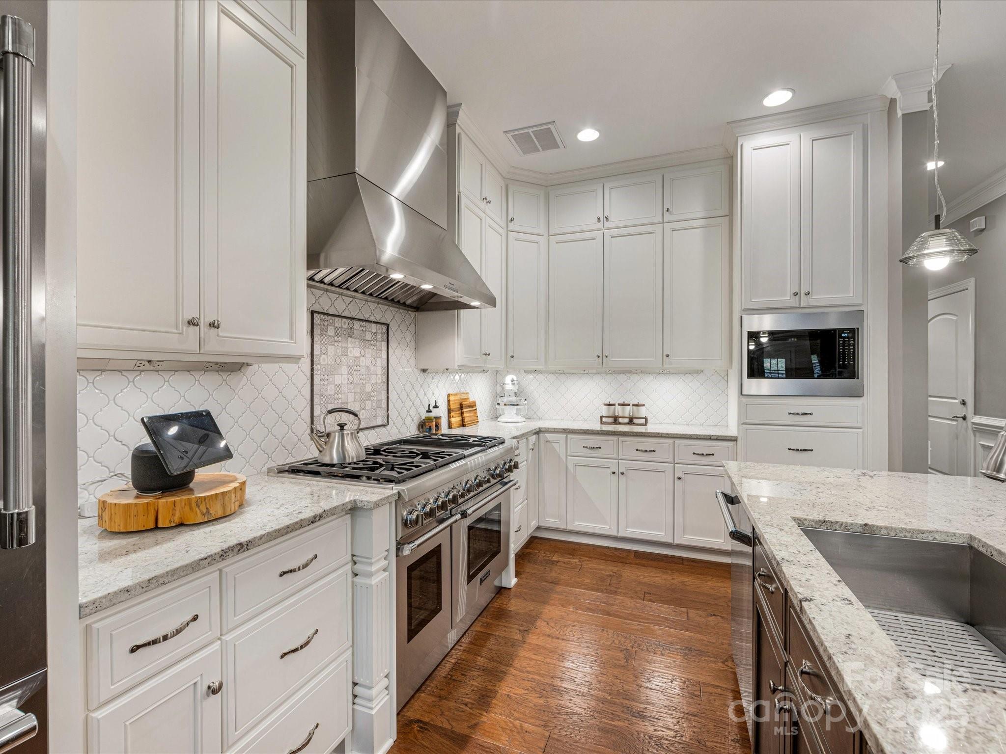 5030 Waldron Meadow Drive Property Photo 14