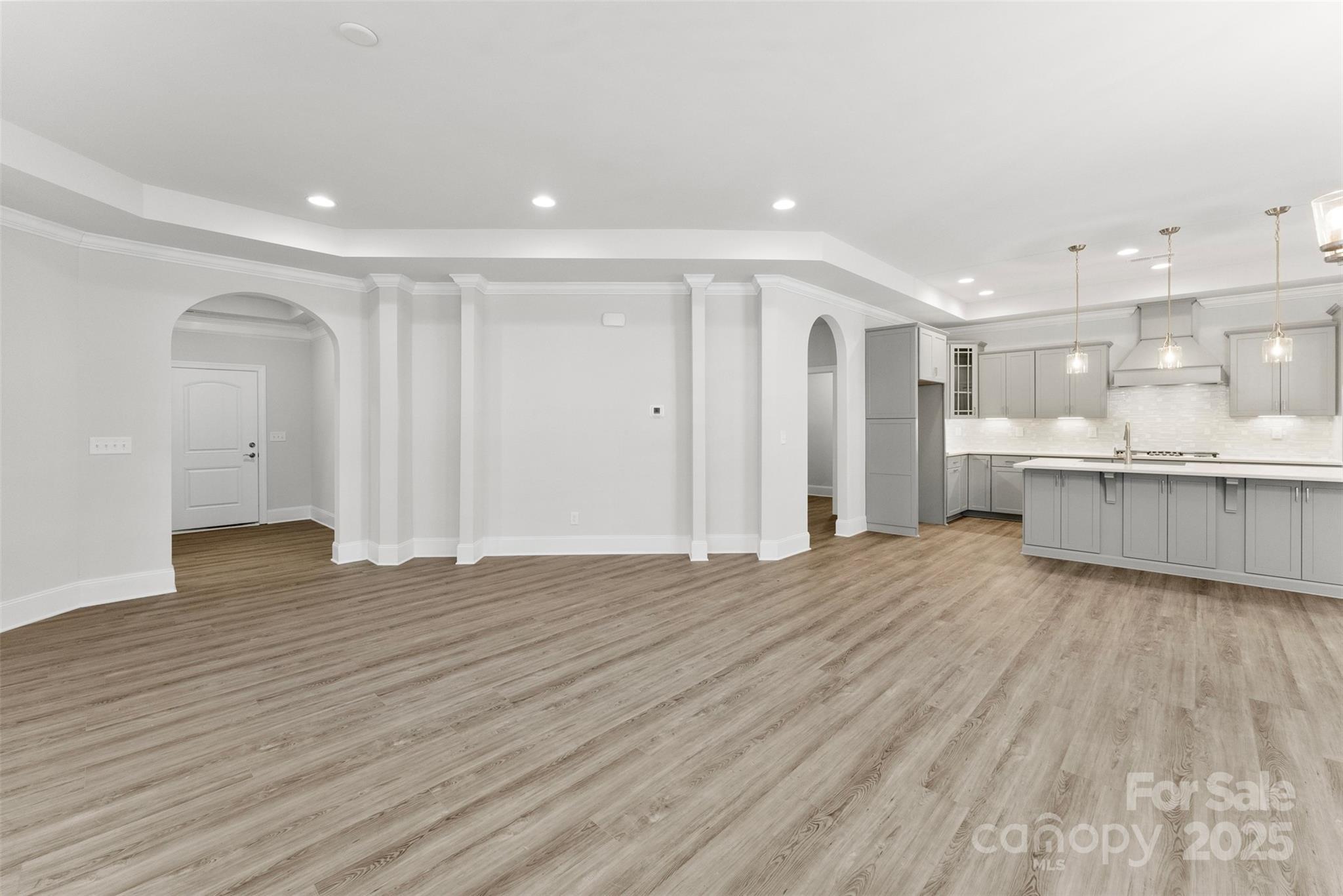 409 Newstyle Way Property Photo 4