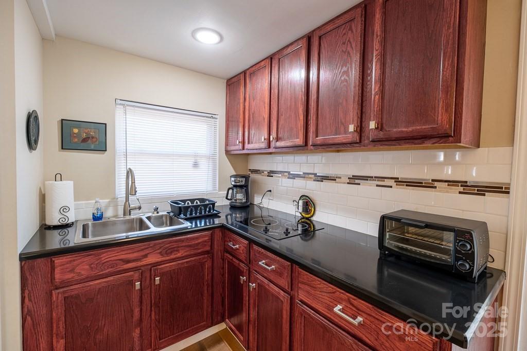 5430 Ela Road Property Photo 6