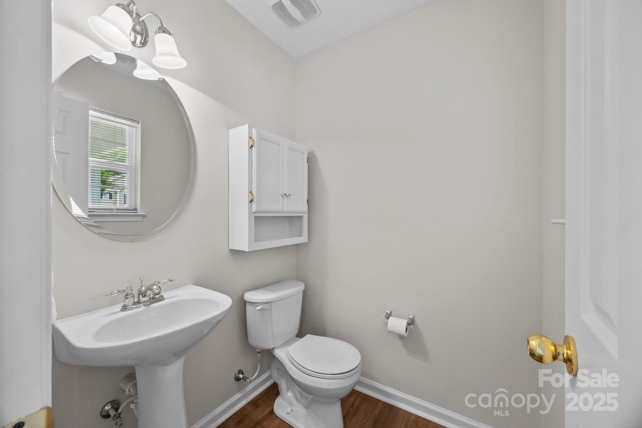 423 Courtland Court Property Photo 24