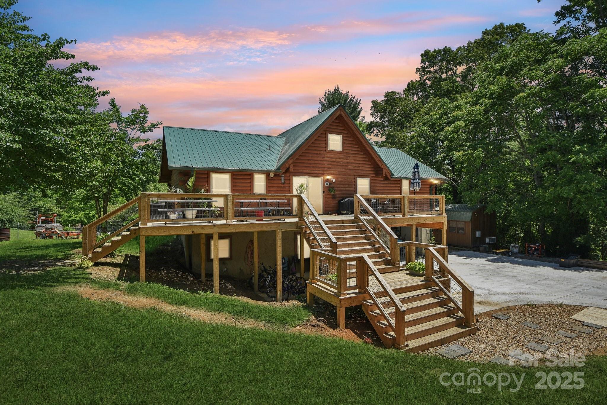 65 E Dream Street Property Photo 3