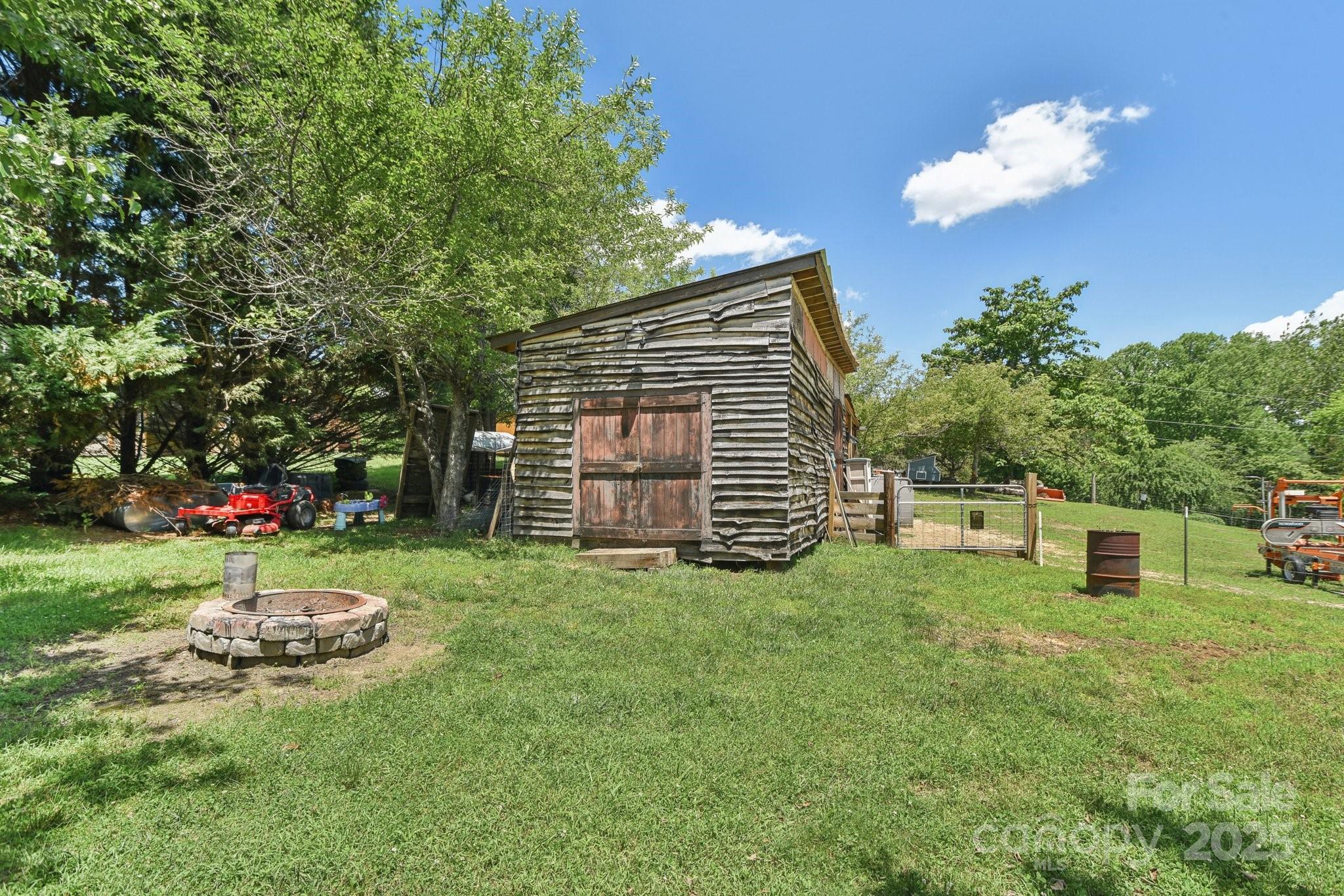 65 E Dream Street Property Photo 28