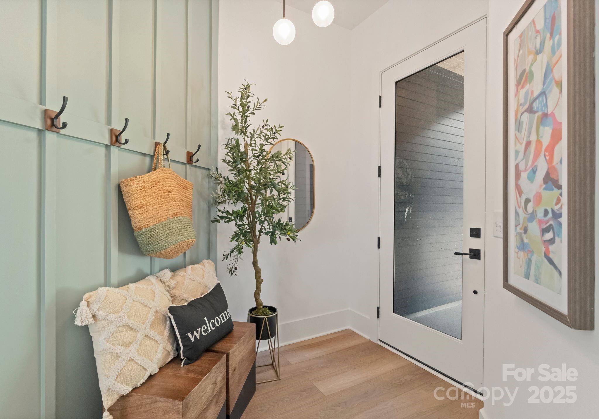 2004 St John Street Property Photo 3