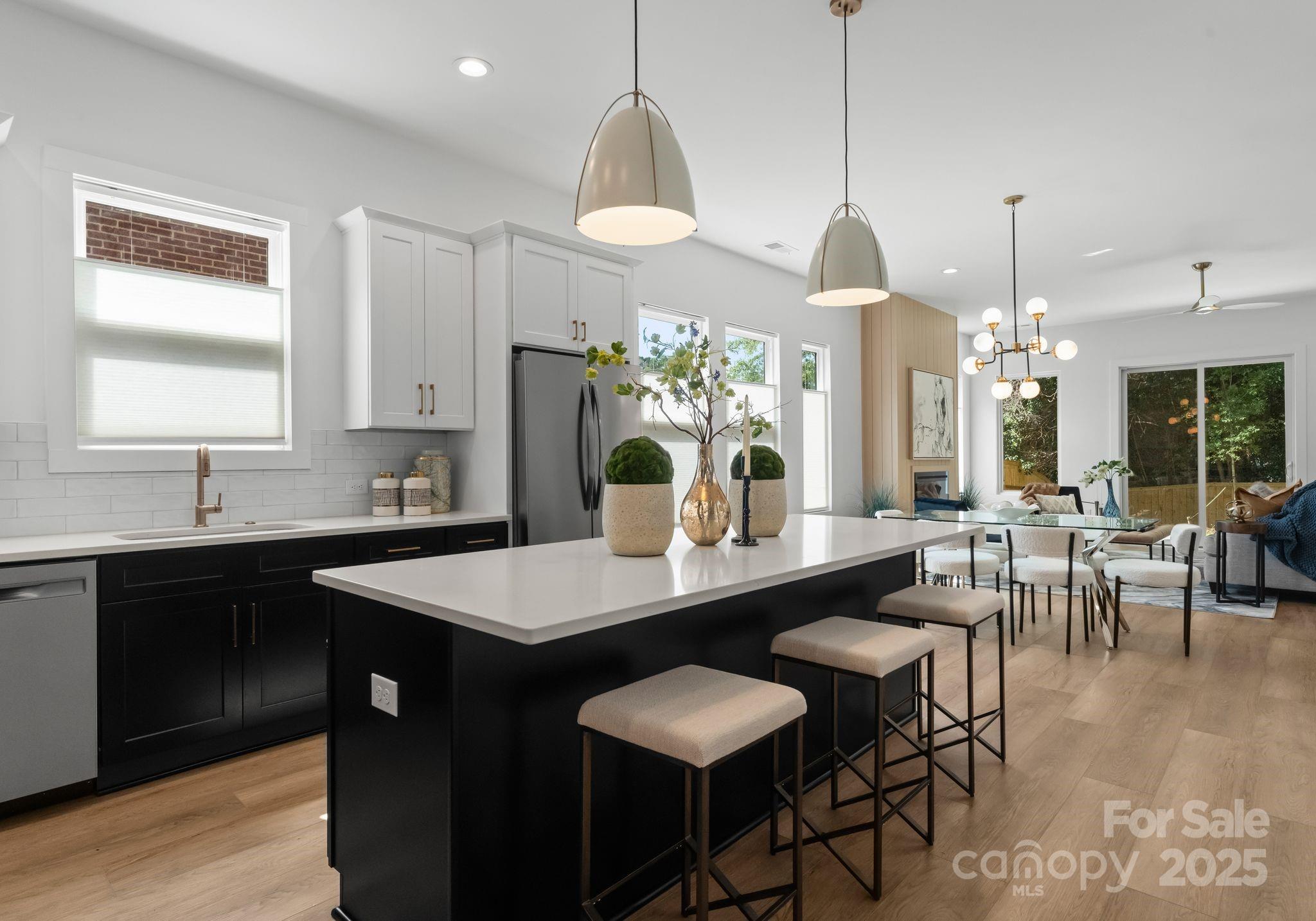 2004 St John Street Property Photo 4