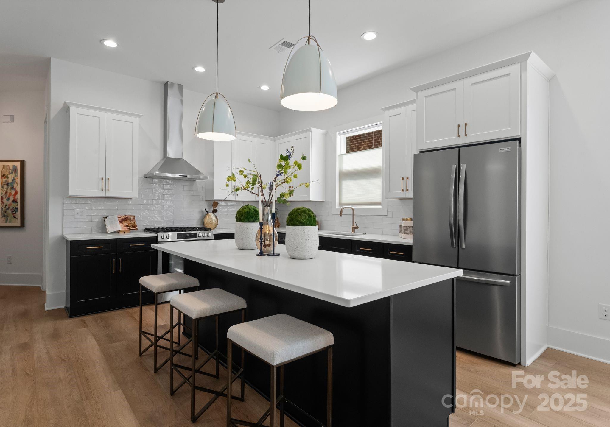 2004 St John Street Property Photo 8