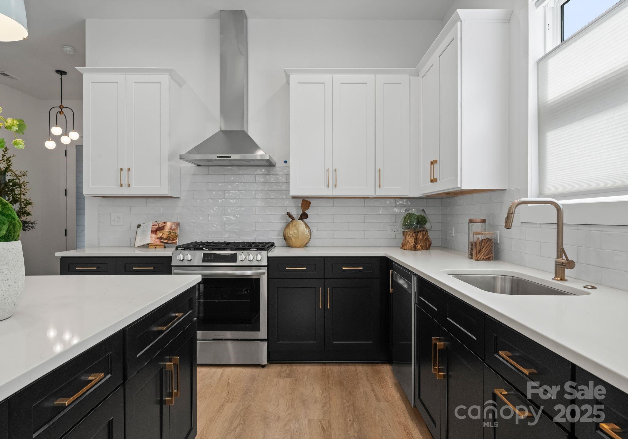 2004 St John Street Property Photo 10