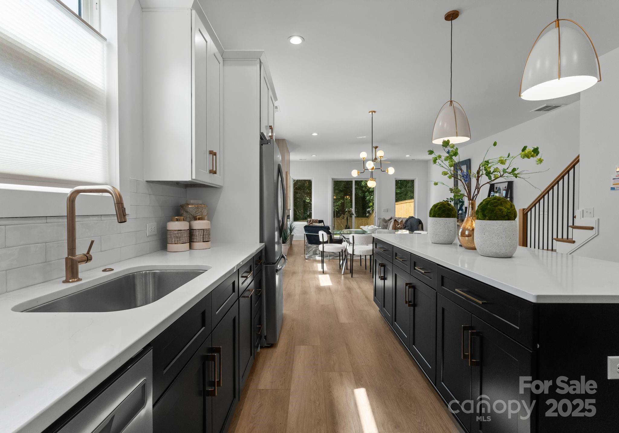 2004 St John Street Property Photo 11