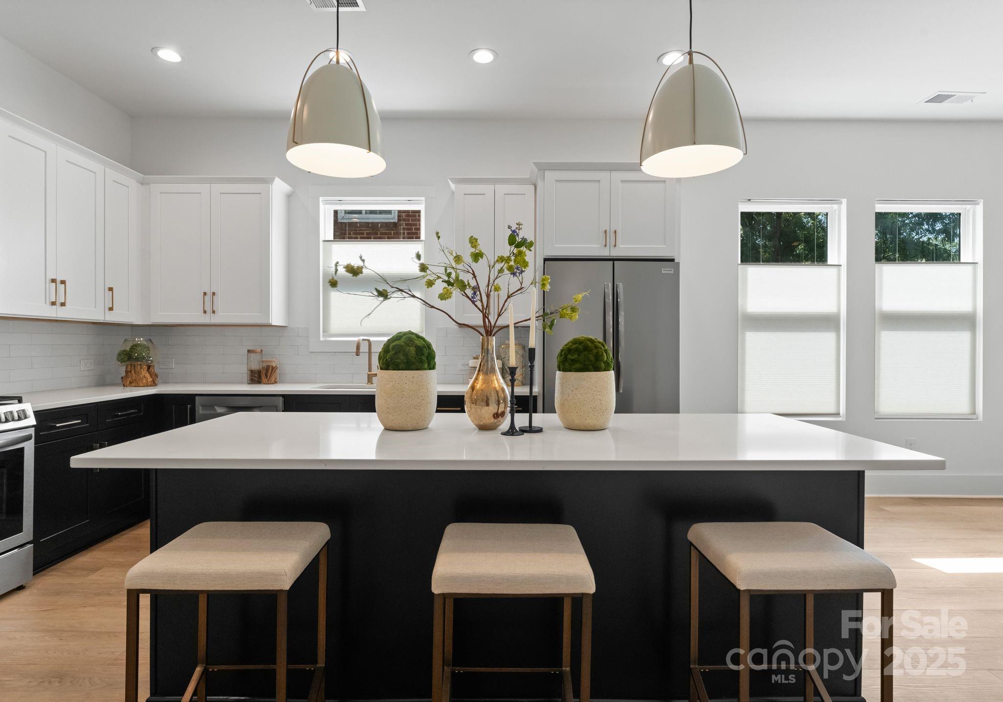 2004 St John Street Property Photo 14