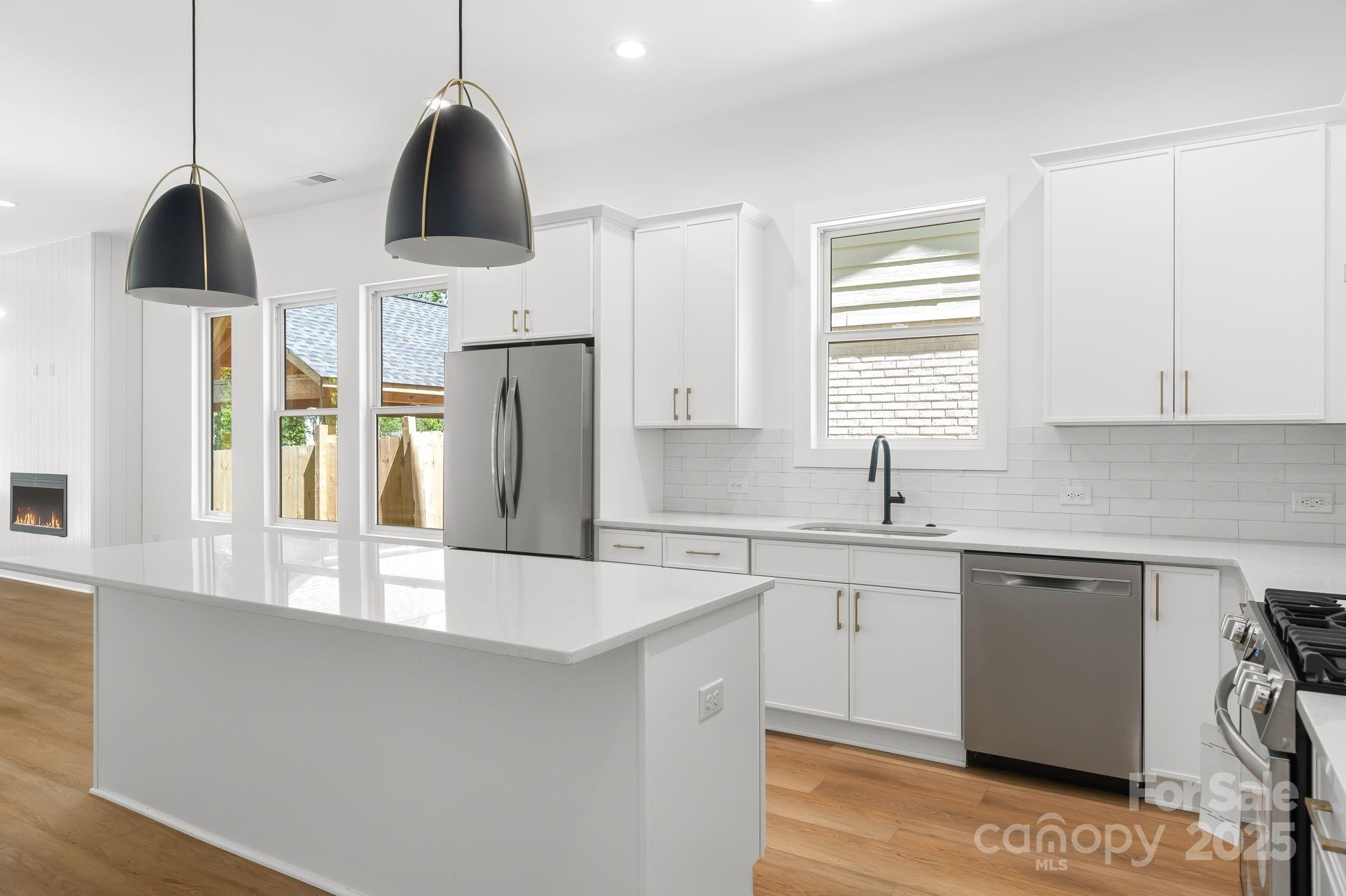 2004 St John Street Property Photo 38