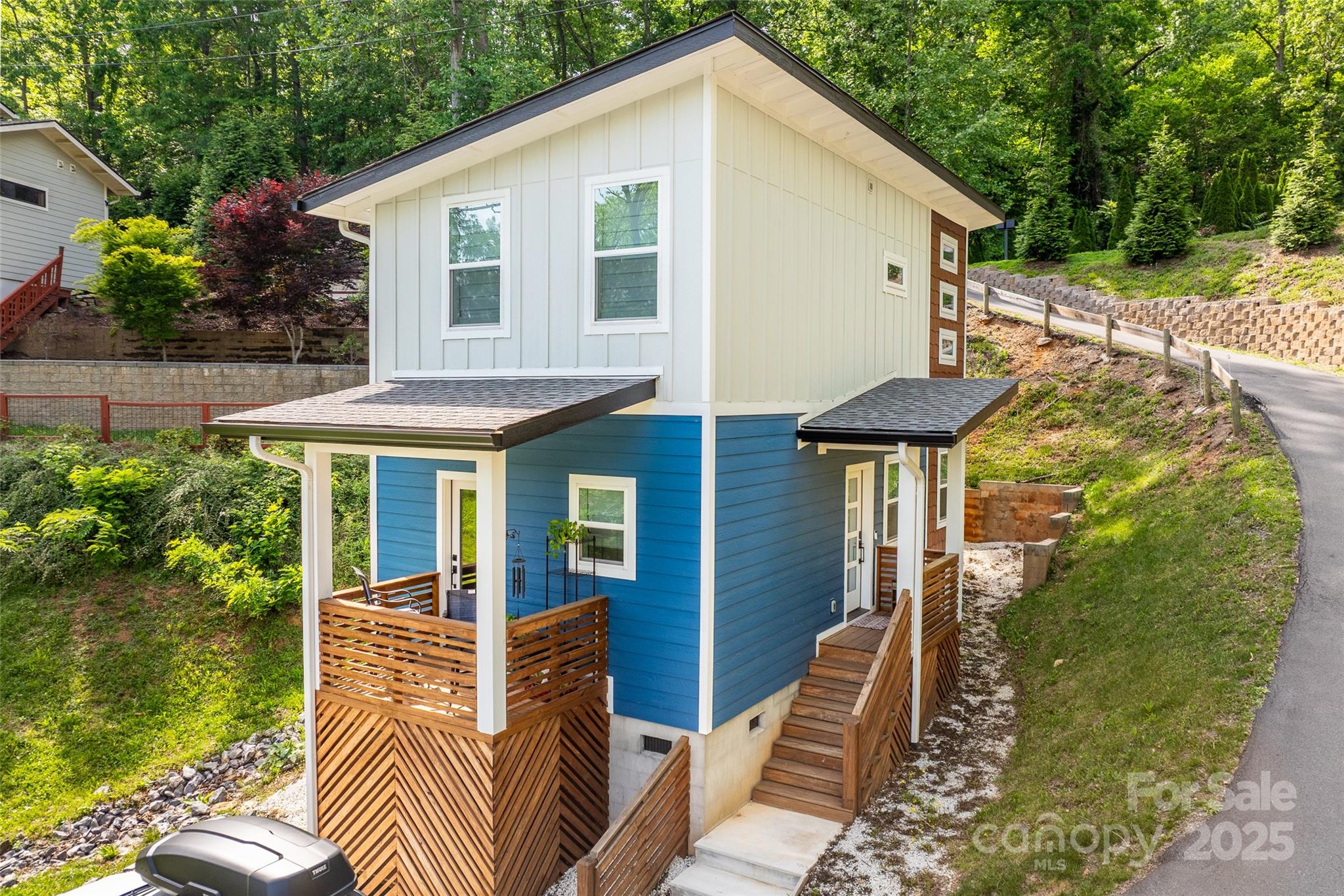 109 Thurland Avenue Property Photo 1