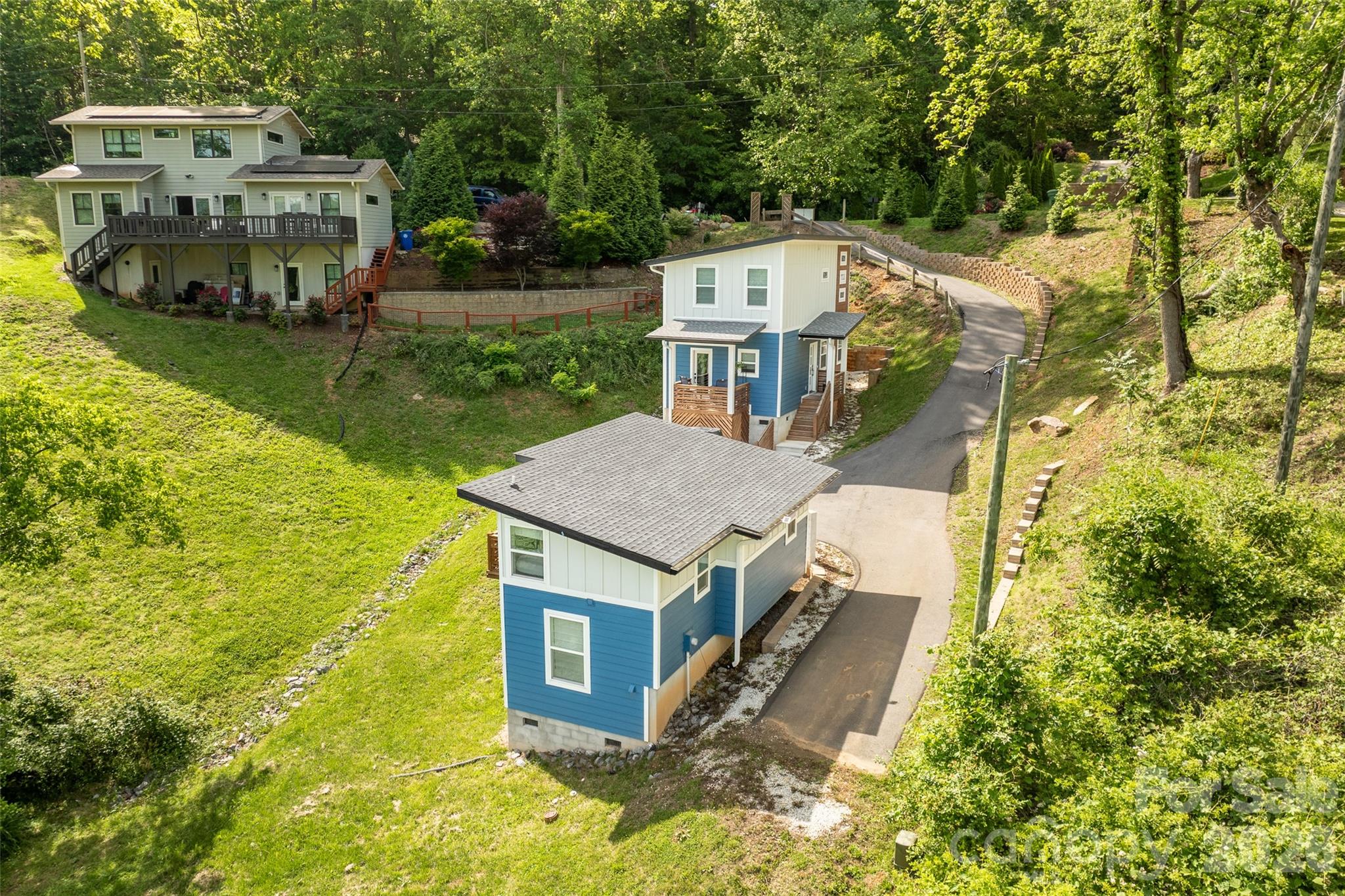 109 Thurland Avenue Property Photo 4