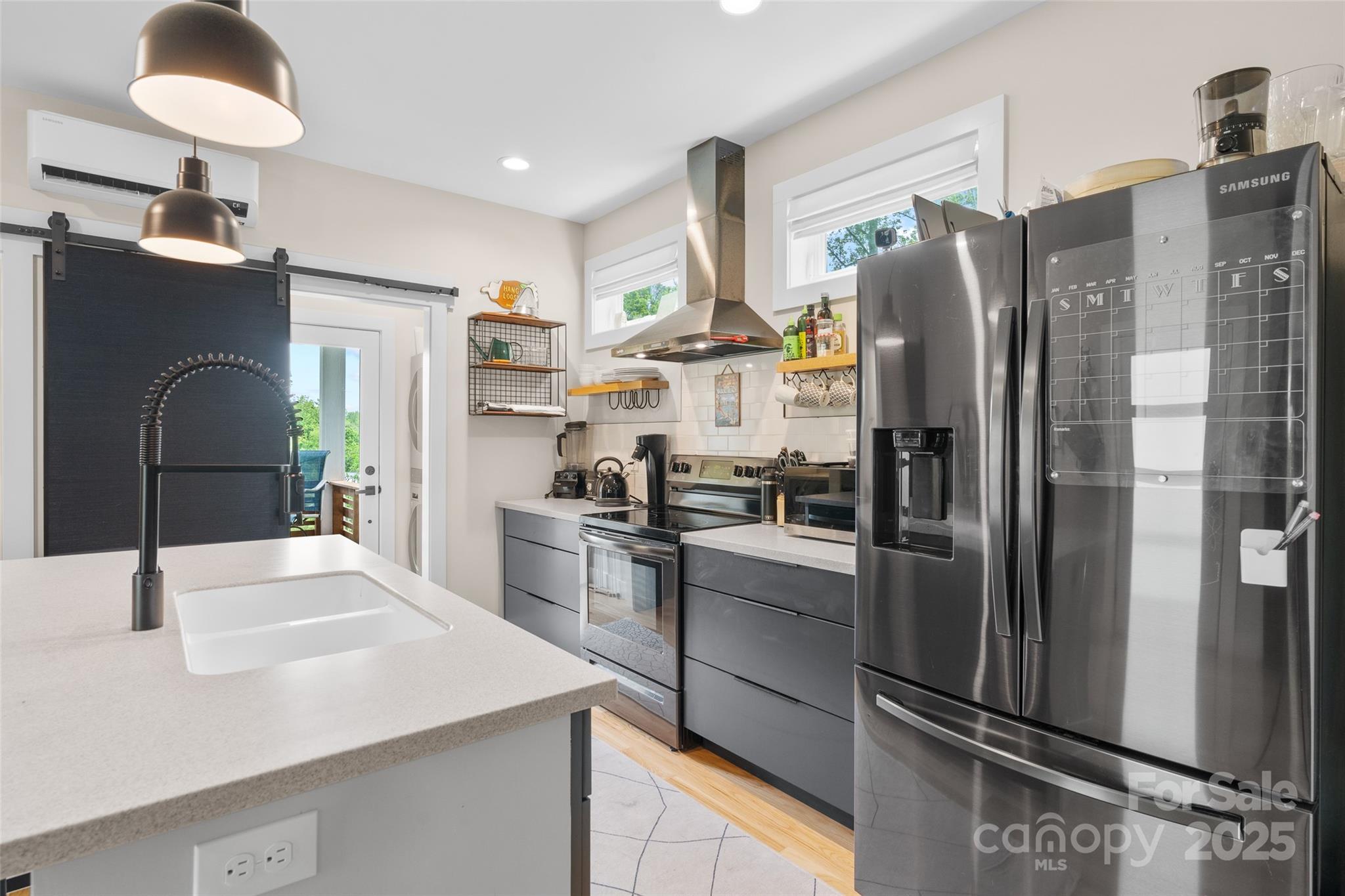 109 Thurland Avenue Property Photo 8