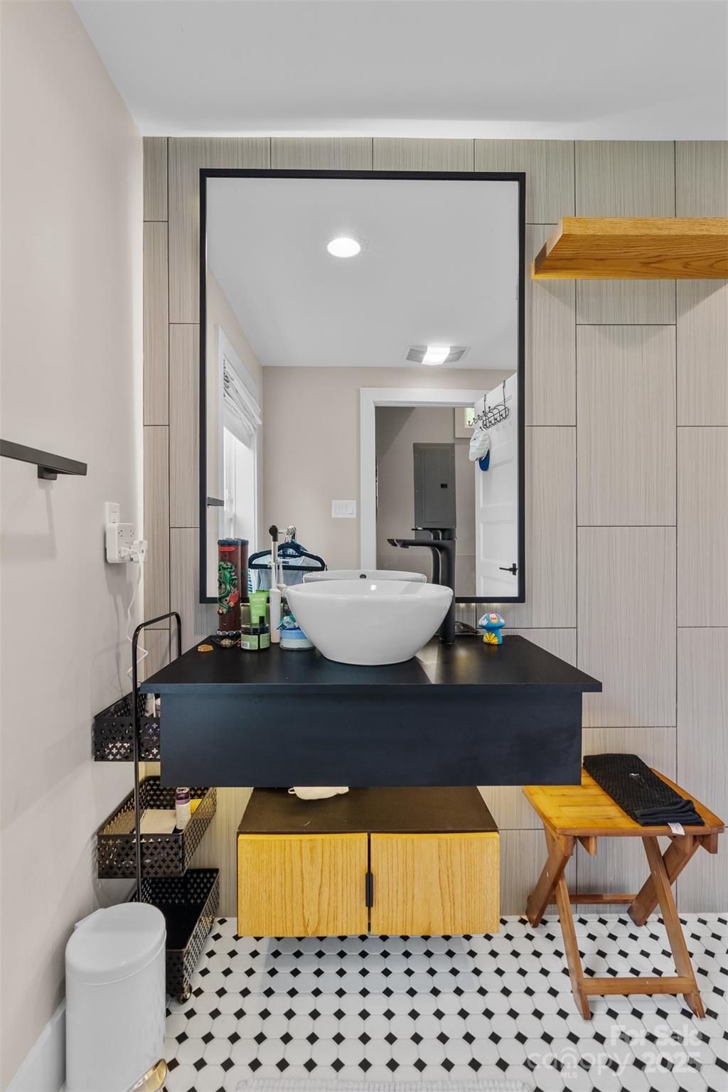 109 Thurland Avenue Property Photo 32