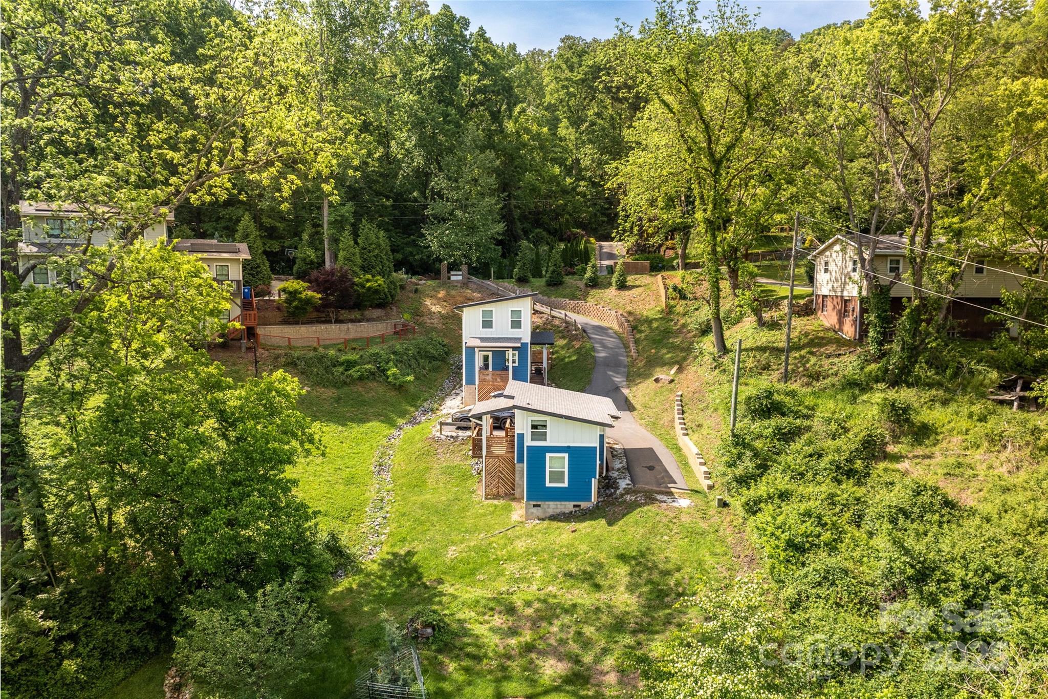 109 Thurland Avenue Property Photo 38