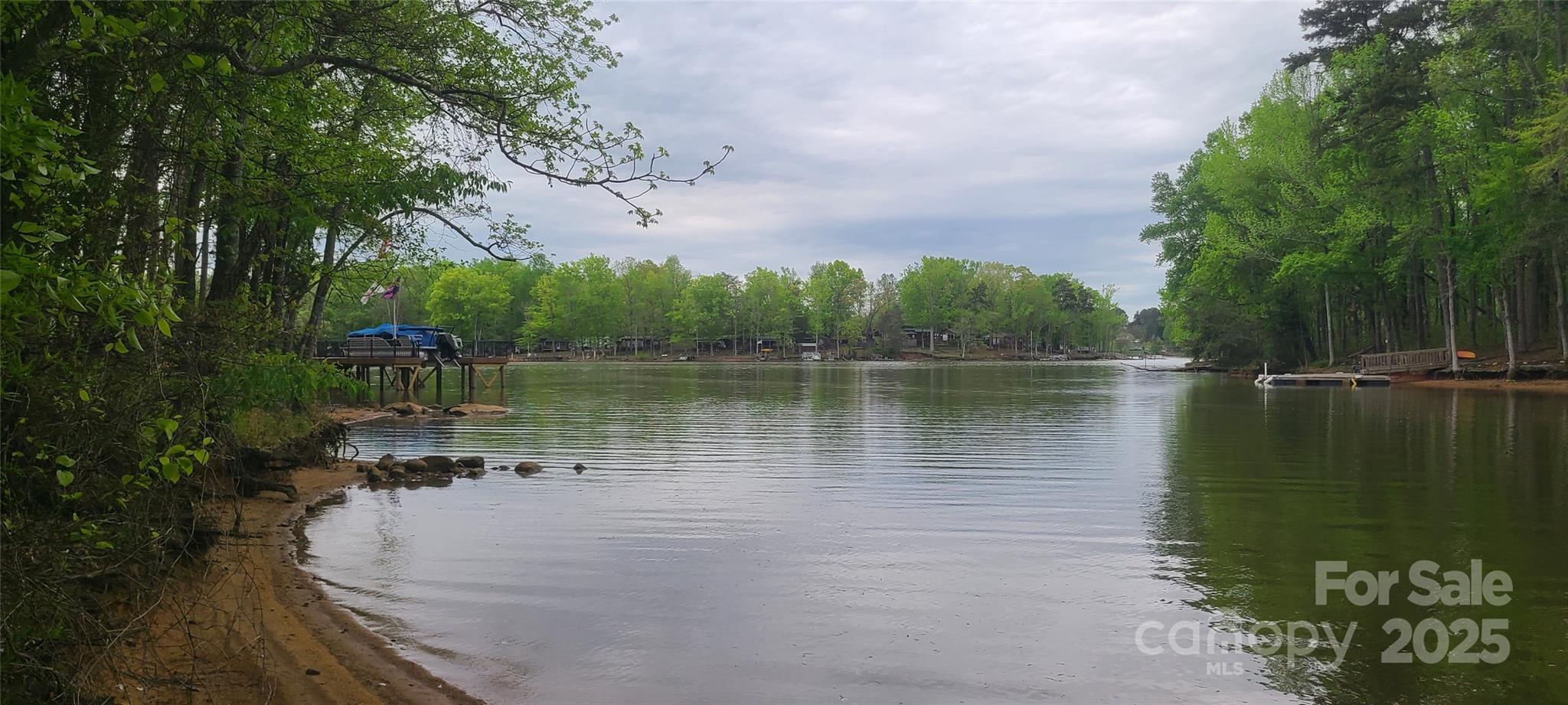 453 Sunset Pointe Drive Property Photo 1