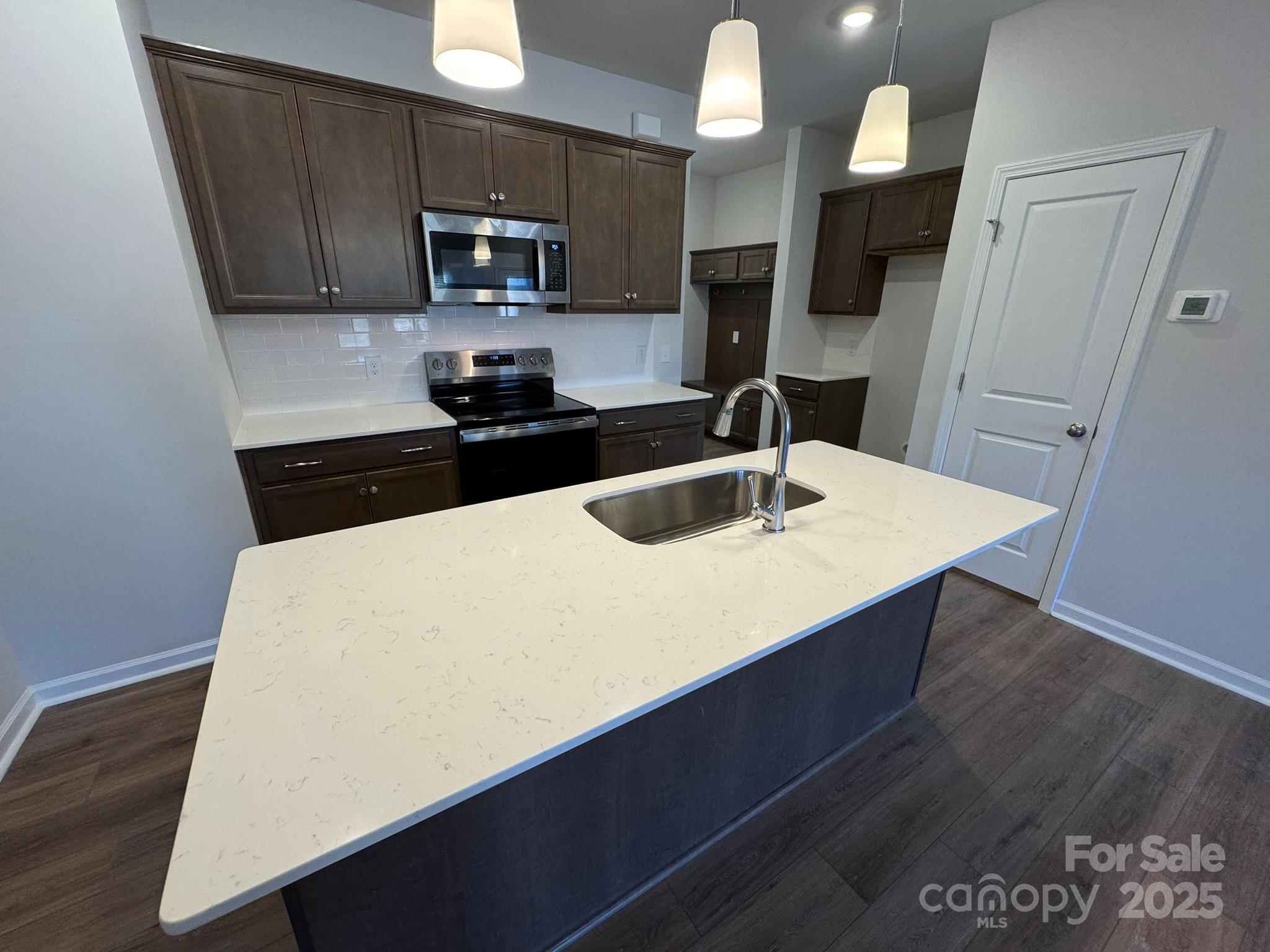 4750 Lakeview Road 18 Property Photo 15