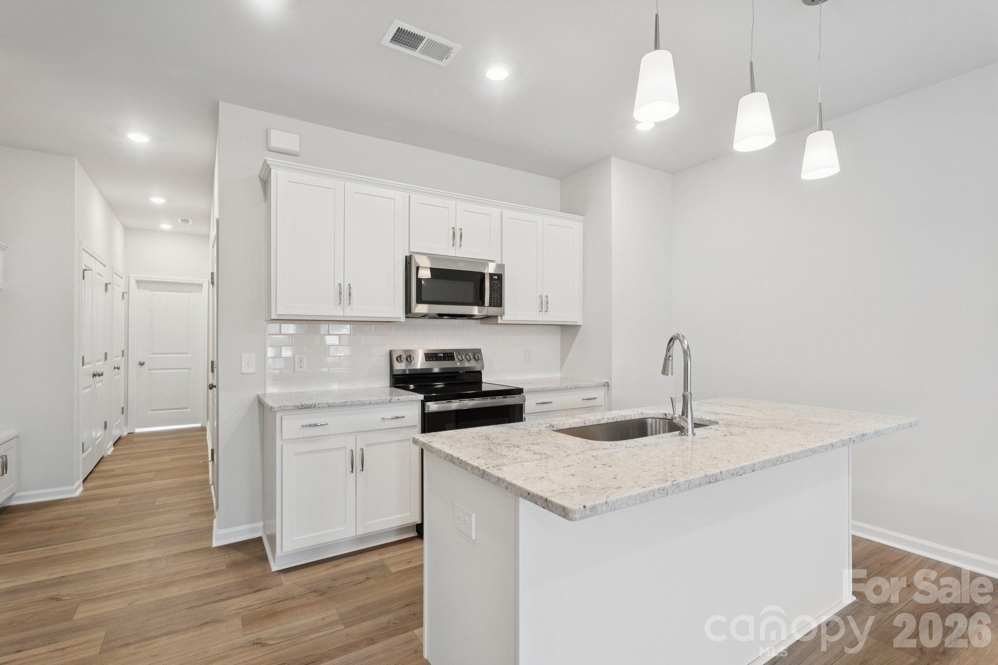 4742 Lakeview Road 17 Property Photo 3