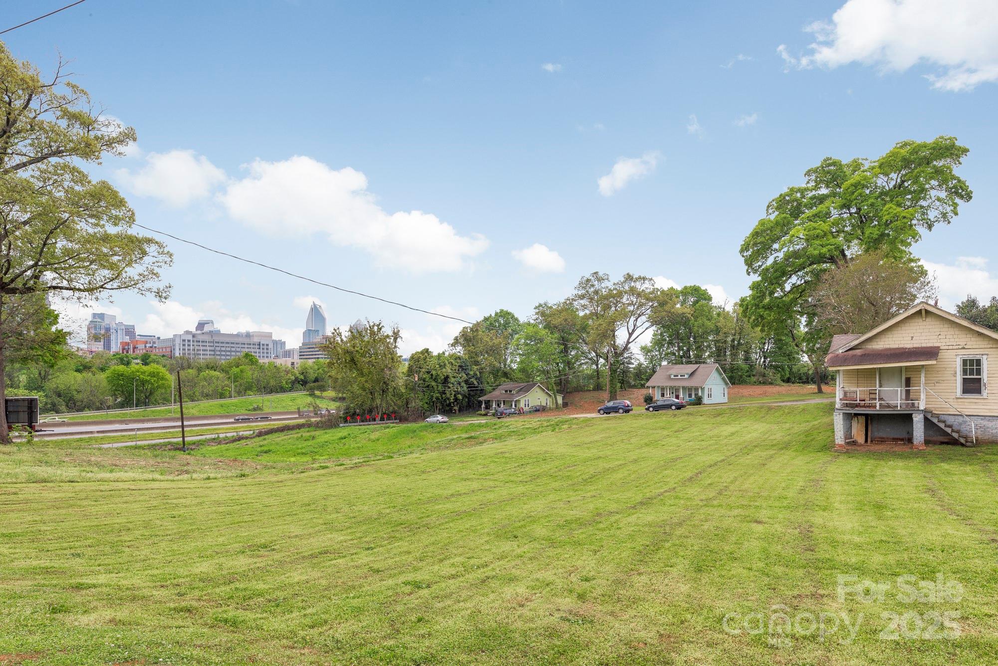 1326 W 6th Street Property Photo 1