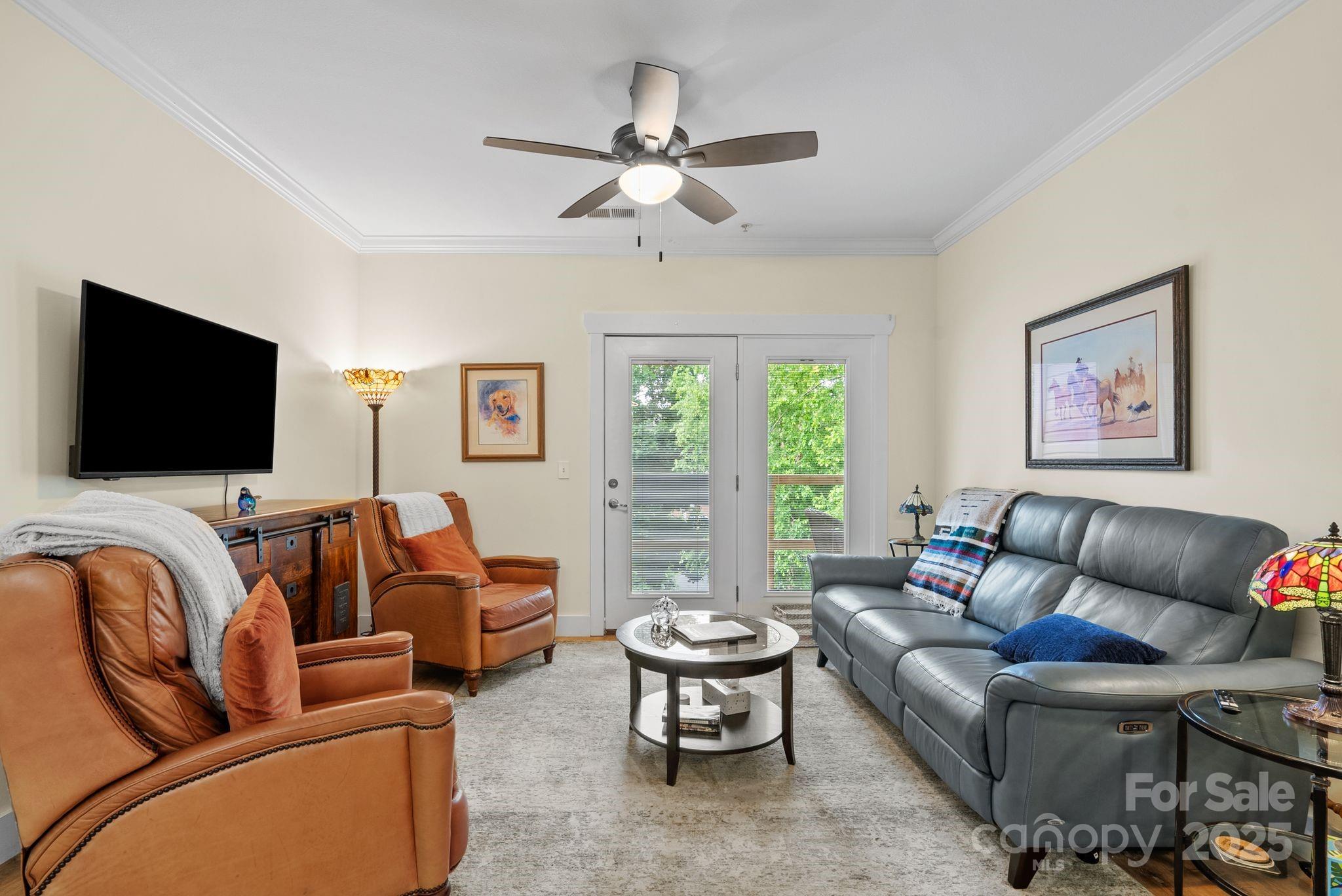 435 Appeldoorn Circle Property Photo 6