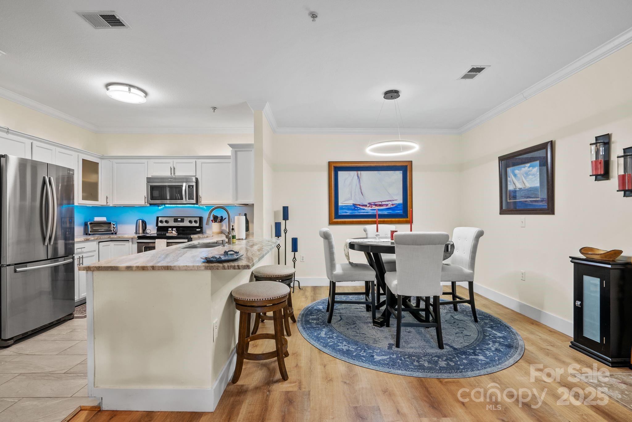 435 Appeldoorn Circle Property Photo 7
