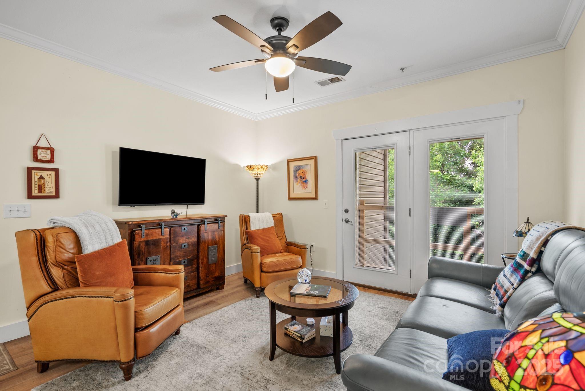 435 Appeldoorn Circle Property Photo 10