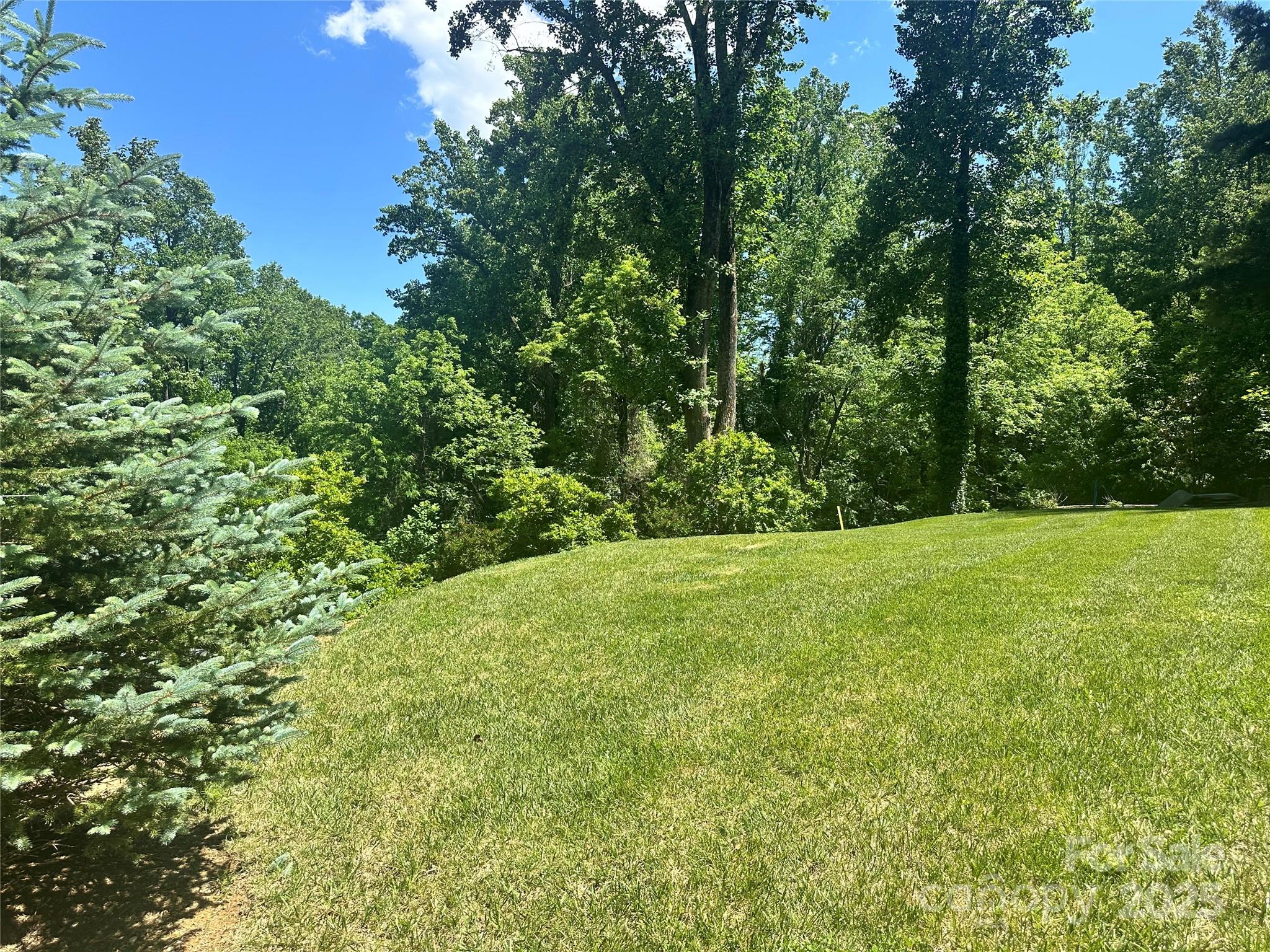 2495 Laurel Park Highway Property Photo 1