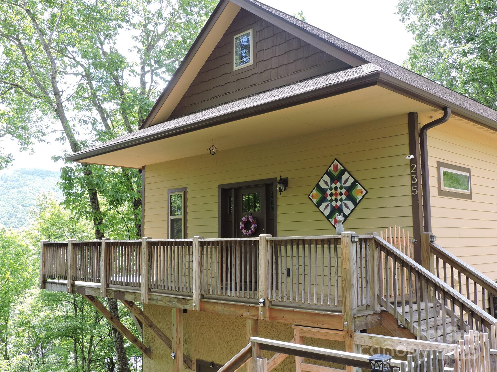 235 Red Oak Lane Property Photo