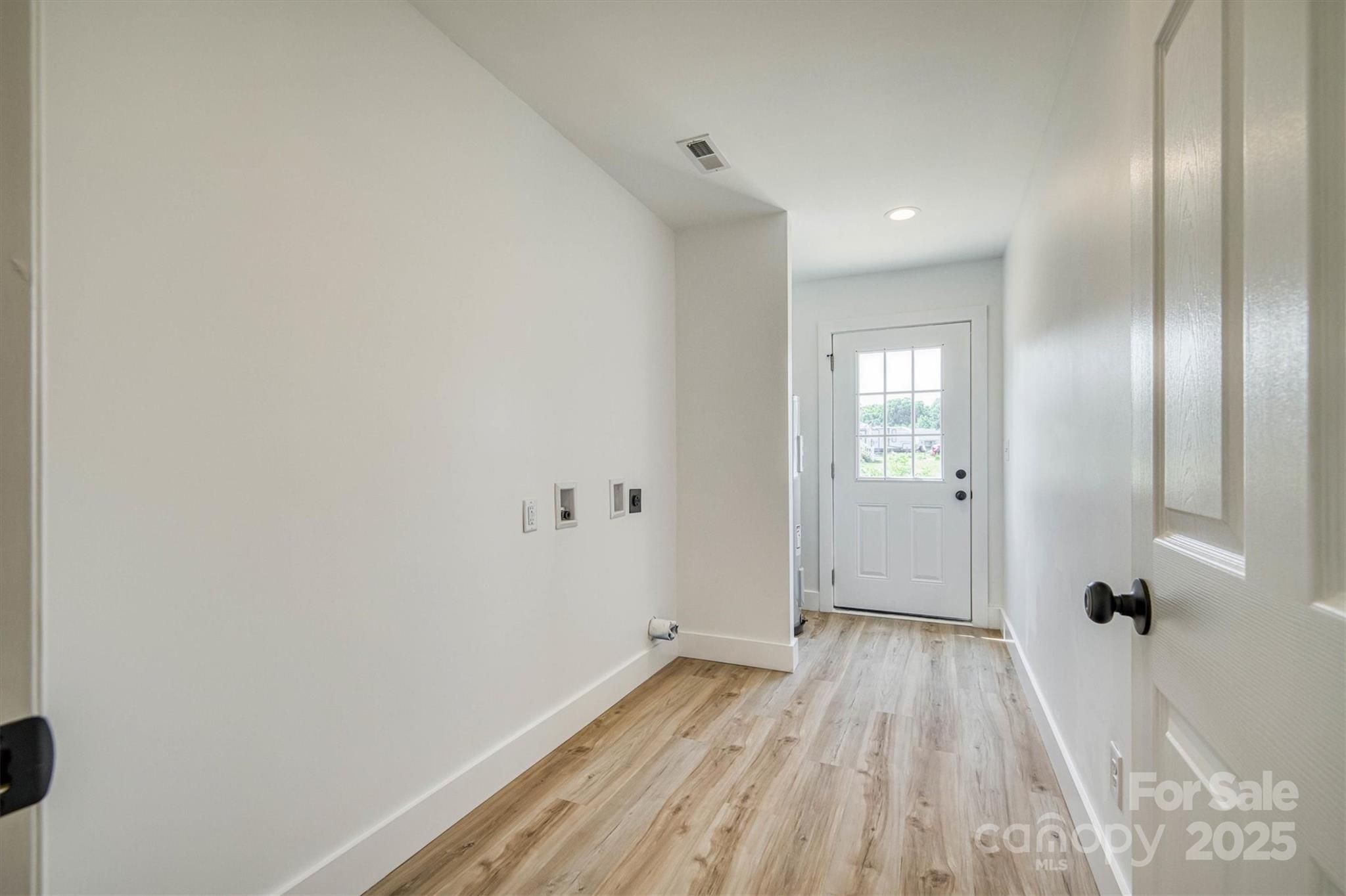 2934 Drummond Street Property Photo 8