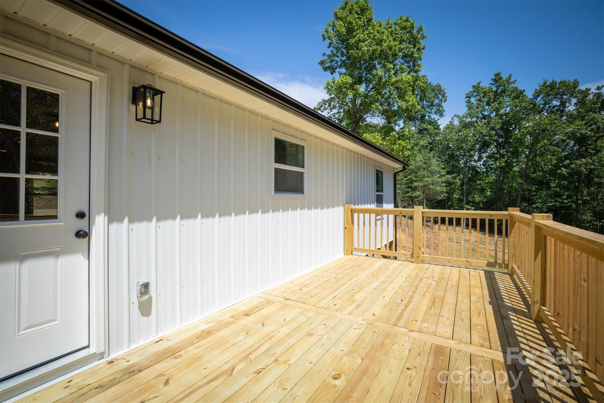 2934 Drummond Street Property Photo 15