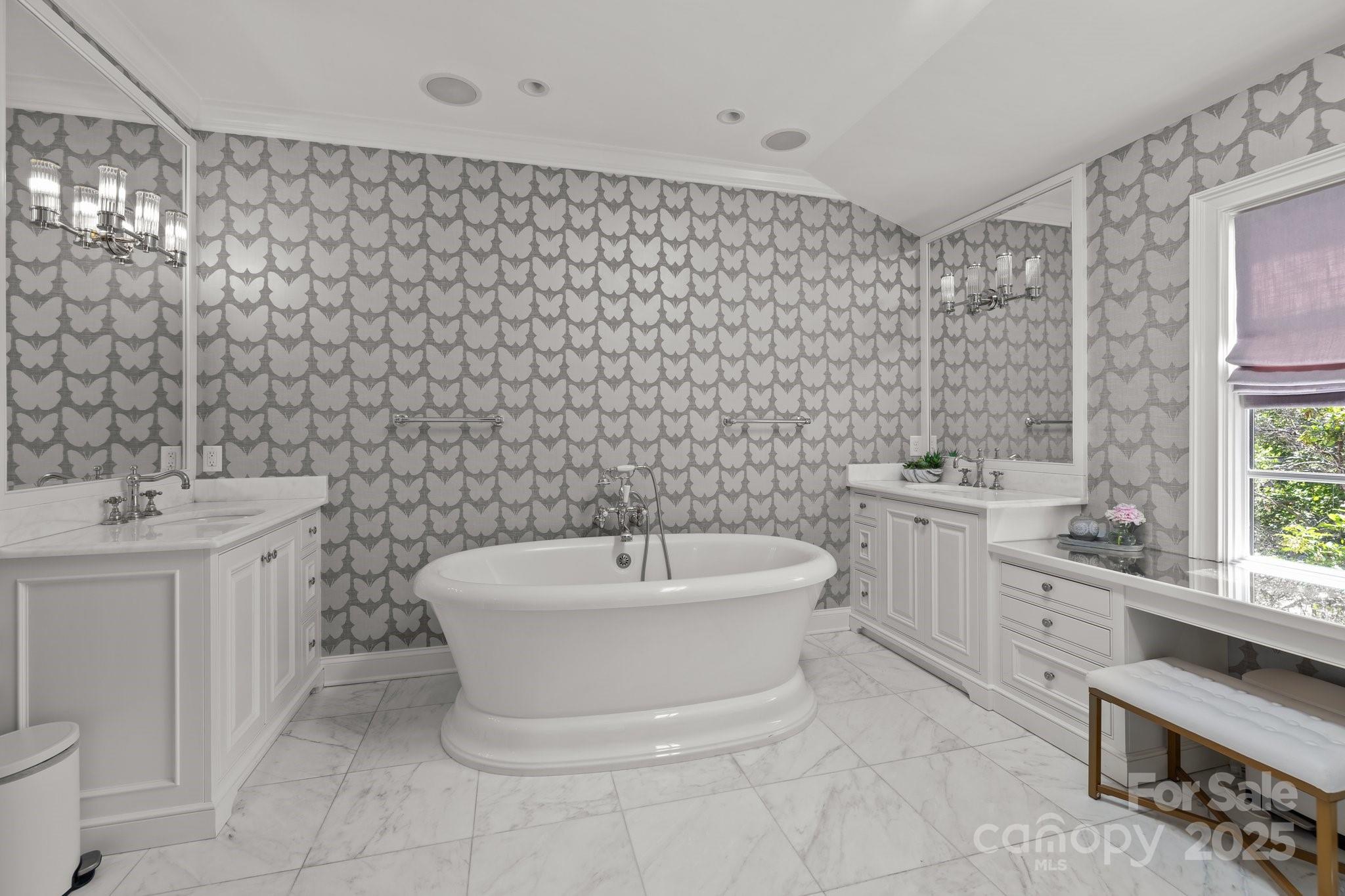 1625 Bibury Lane Property Photo 19