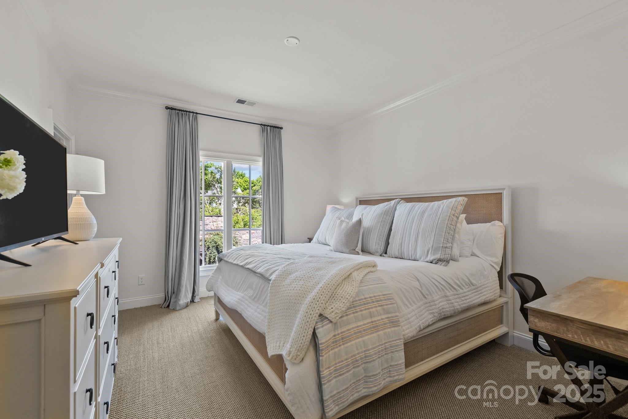 1625 Bibury Lane Property Photo 22