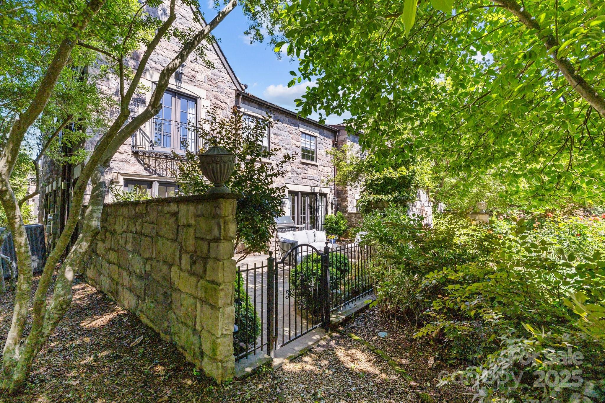1625 Bibury Lane Property Photo 29