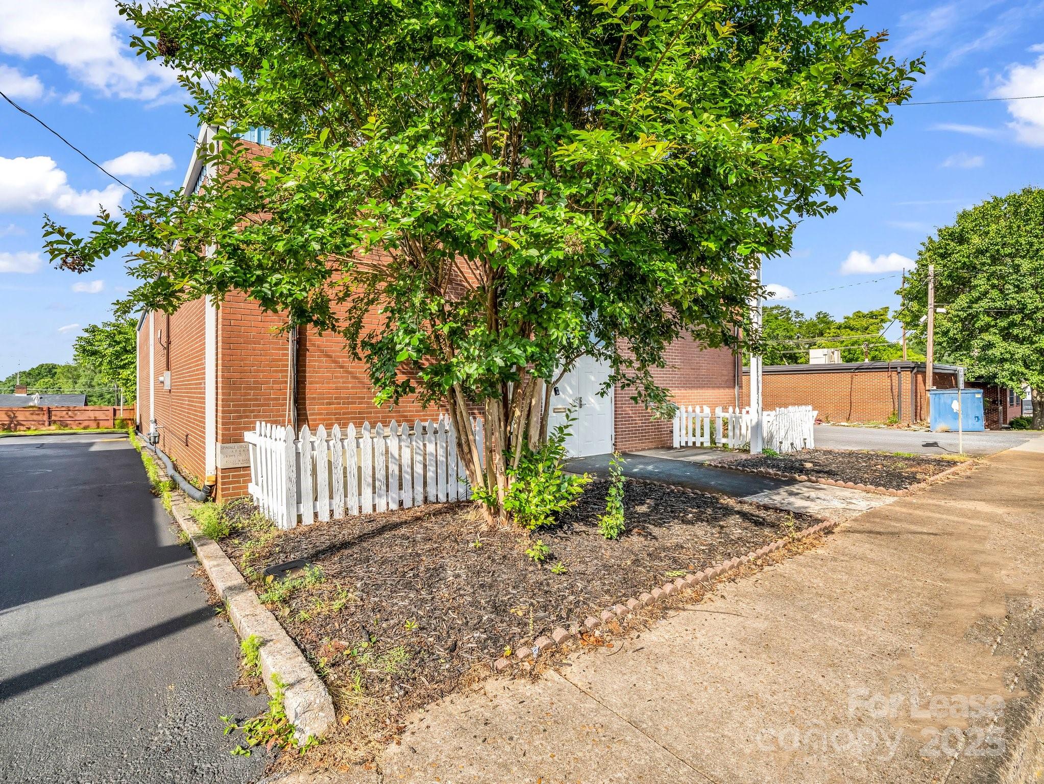 115 Davis Street Property Photo 3