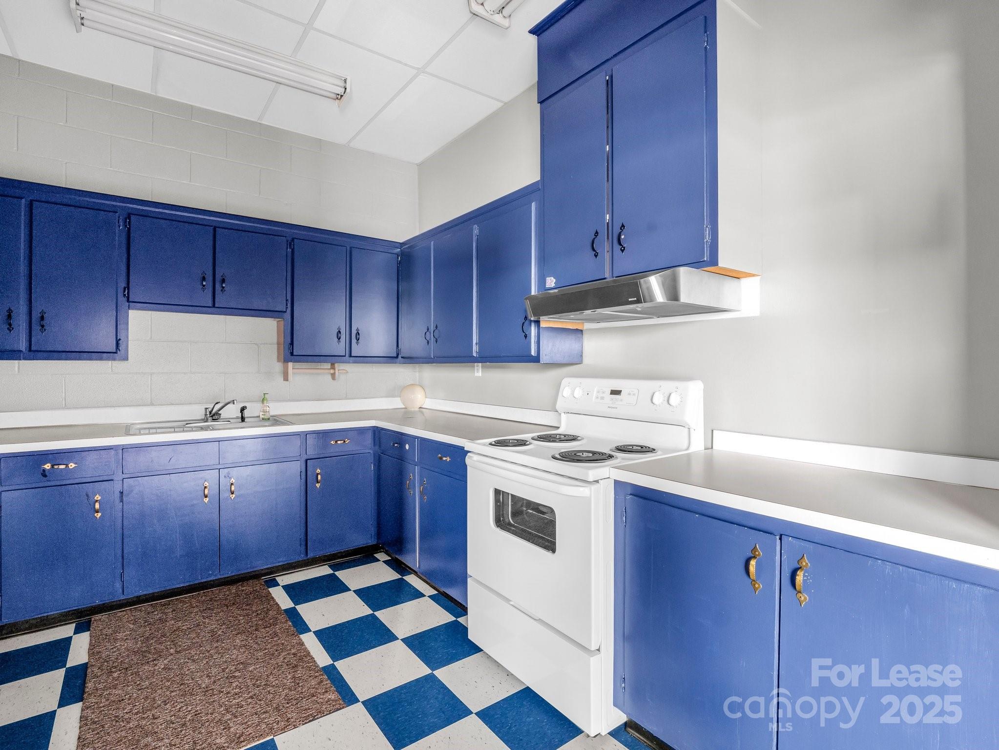 115 Davis Street Property Photo 7