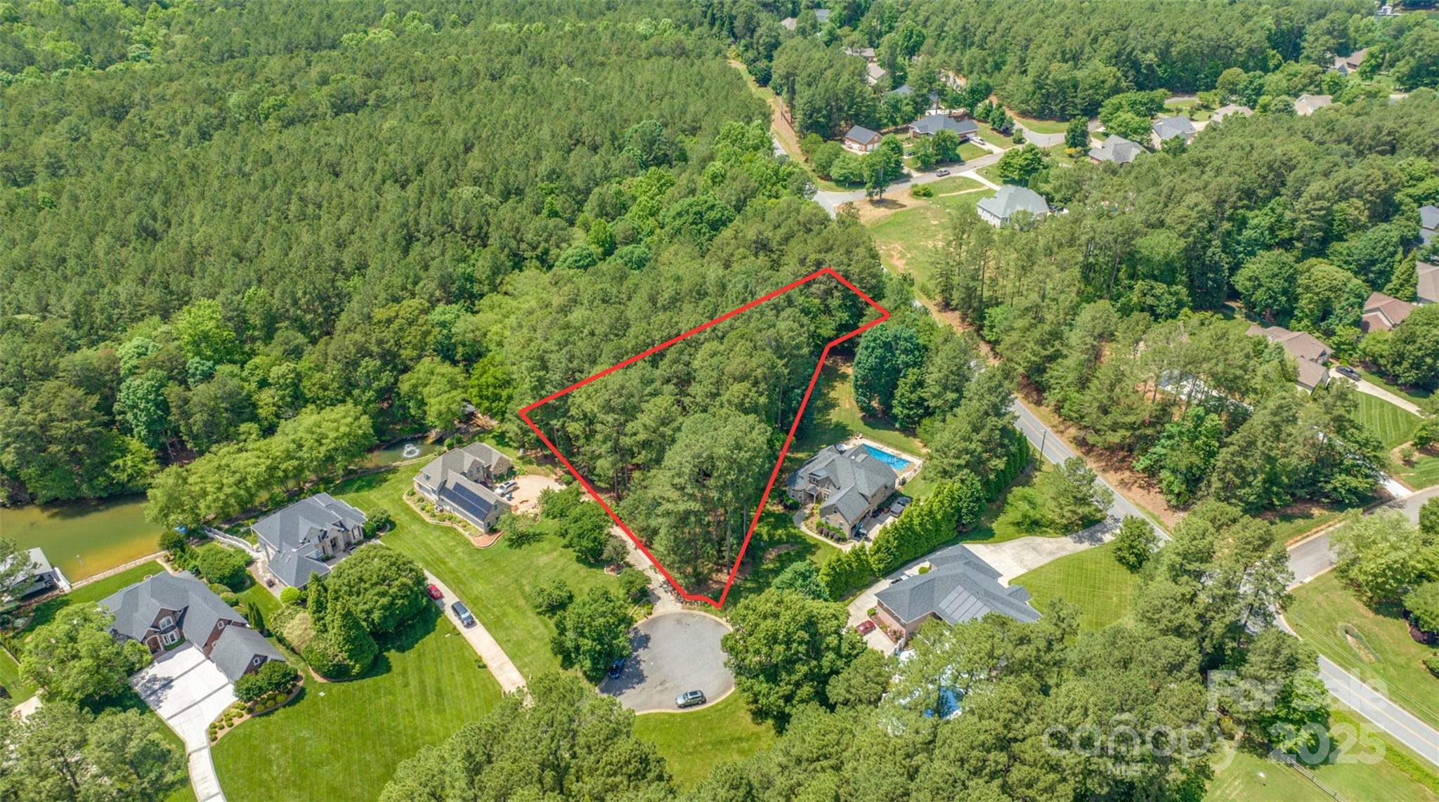 9207 Belle Pines Court Property Photo 2