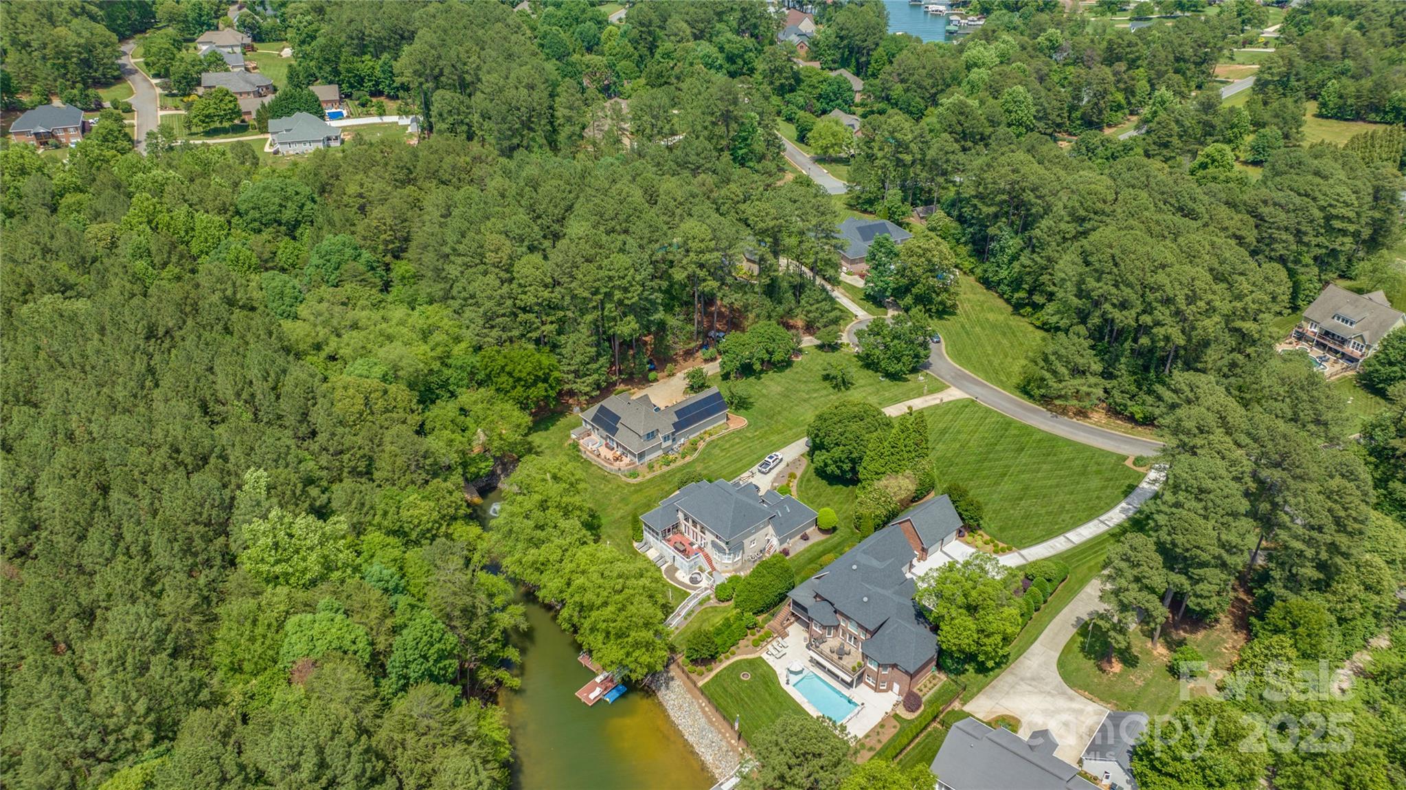 9207 Belle Pines Court Property Photo 11