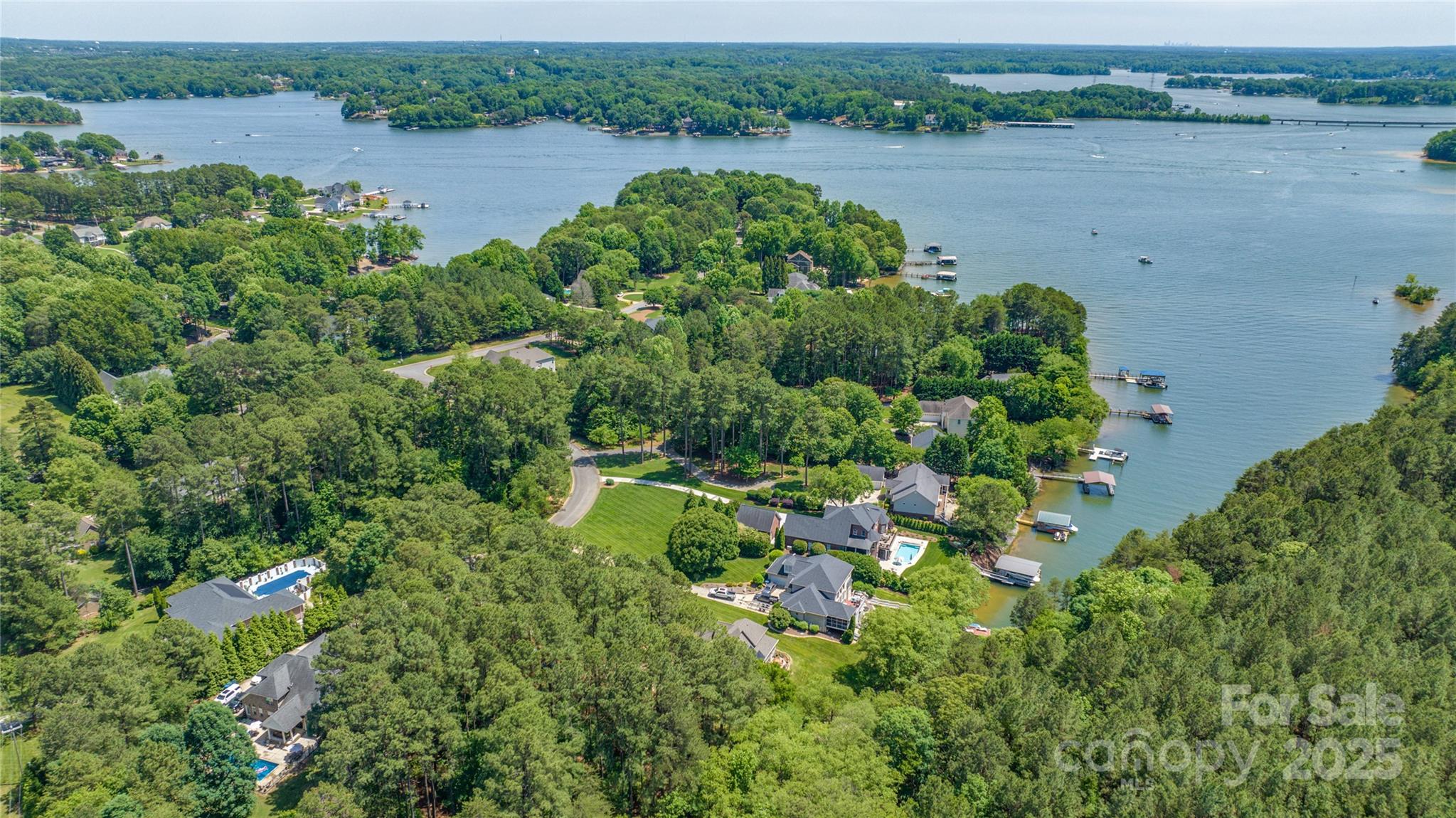 9207 Belle Pines Court Property Photo 13