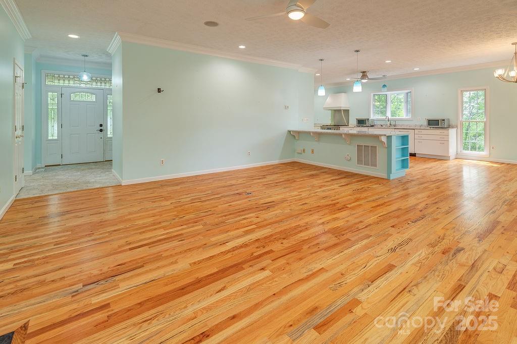 111 Sunny Ridge Drive Property Photo 5