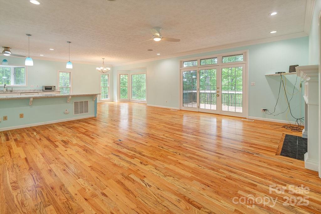 111 Sunny Ridge Drive Property Photo 6