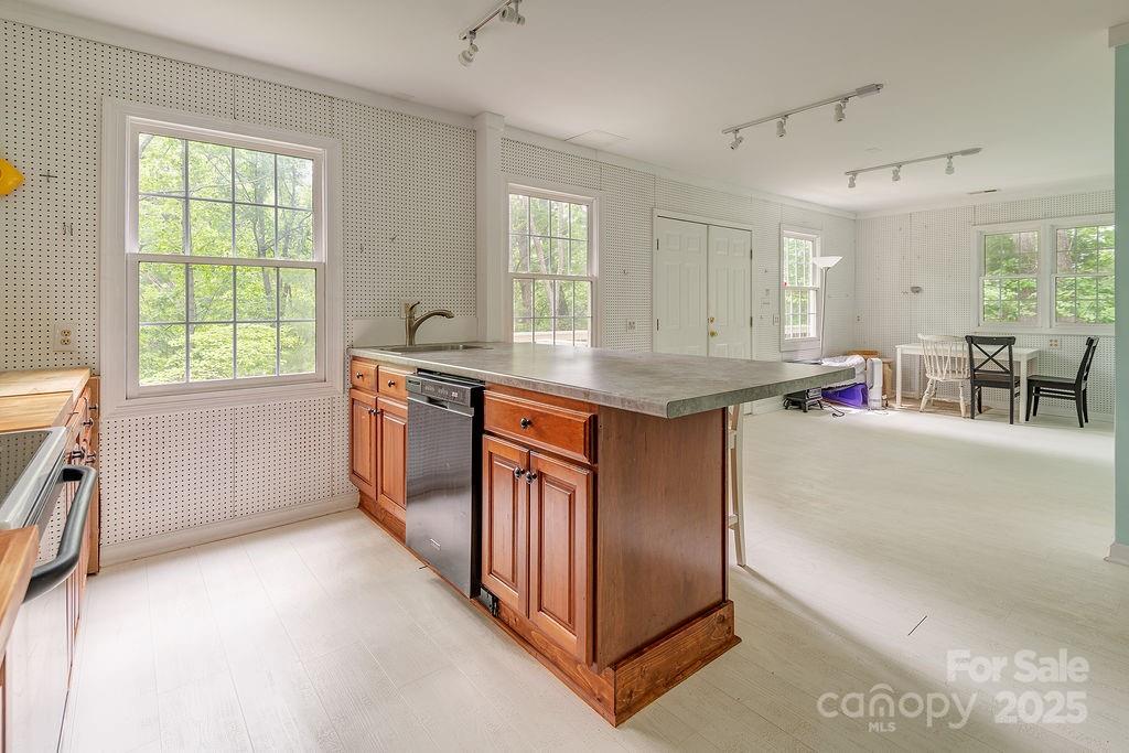 111 Sunny Ridge Drive Property Photo 22