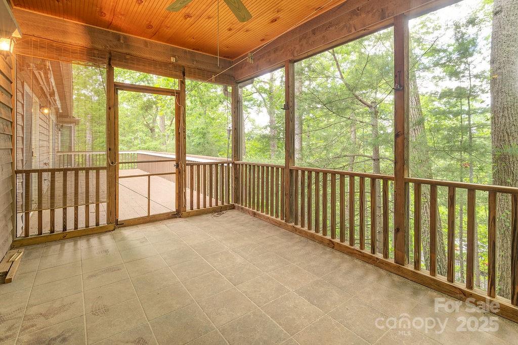 111 Sunny Ridge Drive Property Photo 29