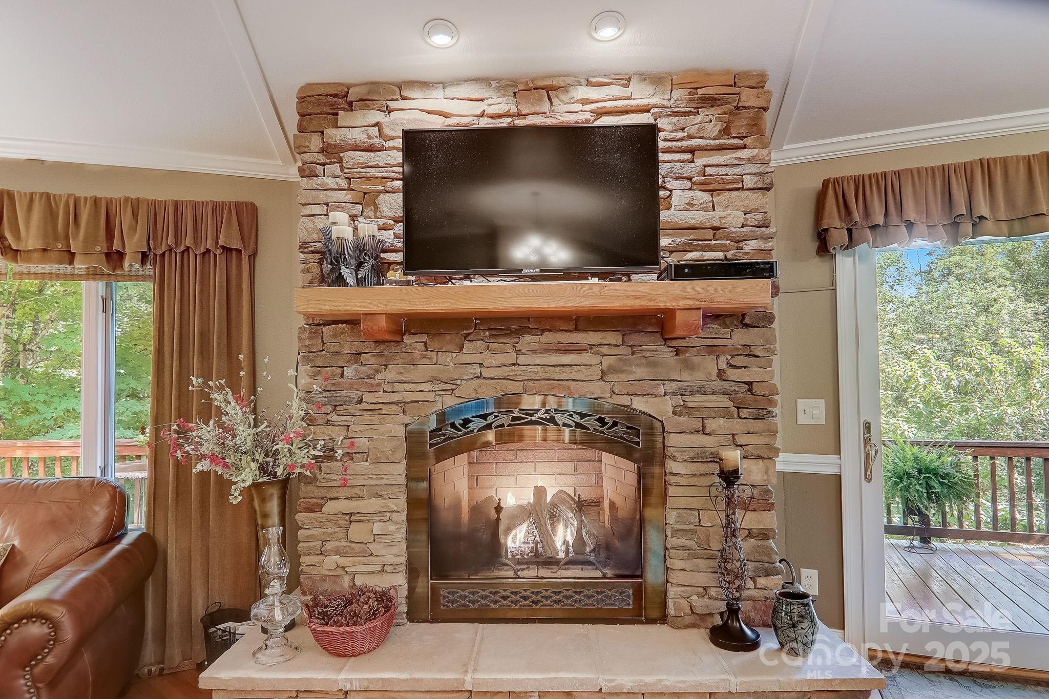 274 Slippery Rock Road Property Photo 14