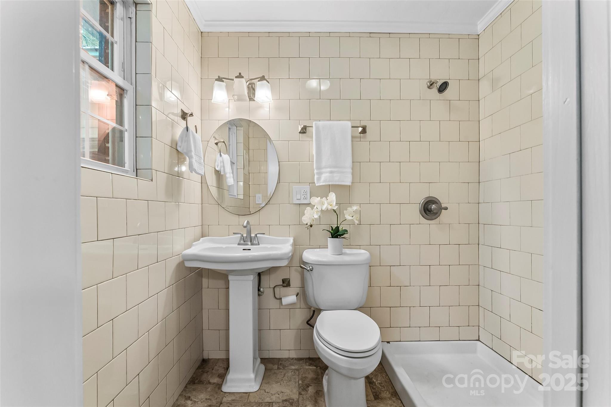 121 33rd Avenue Property Photo 16