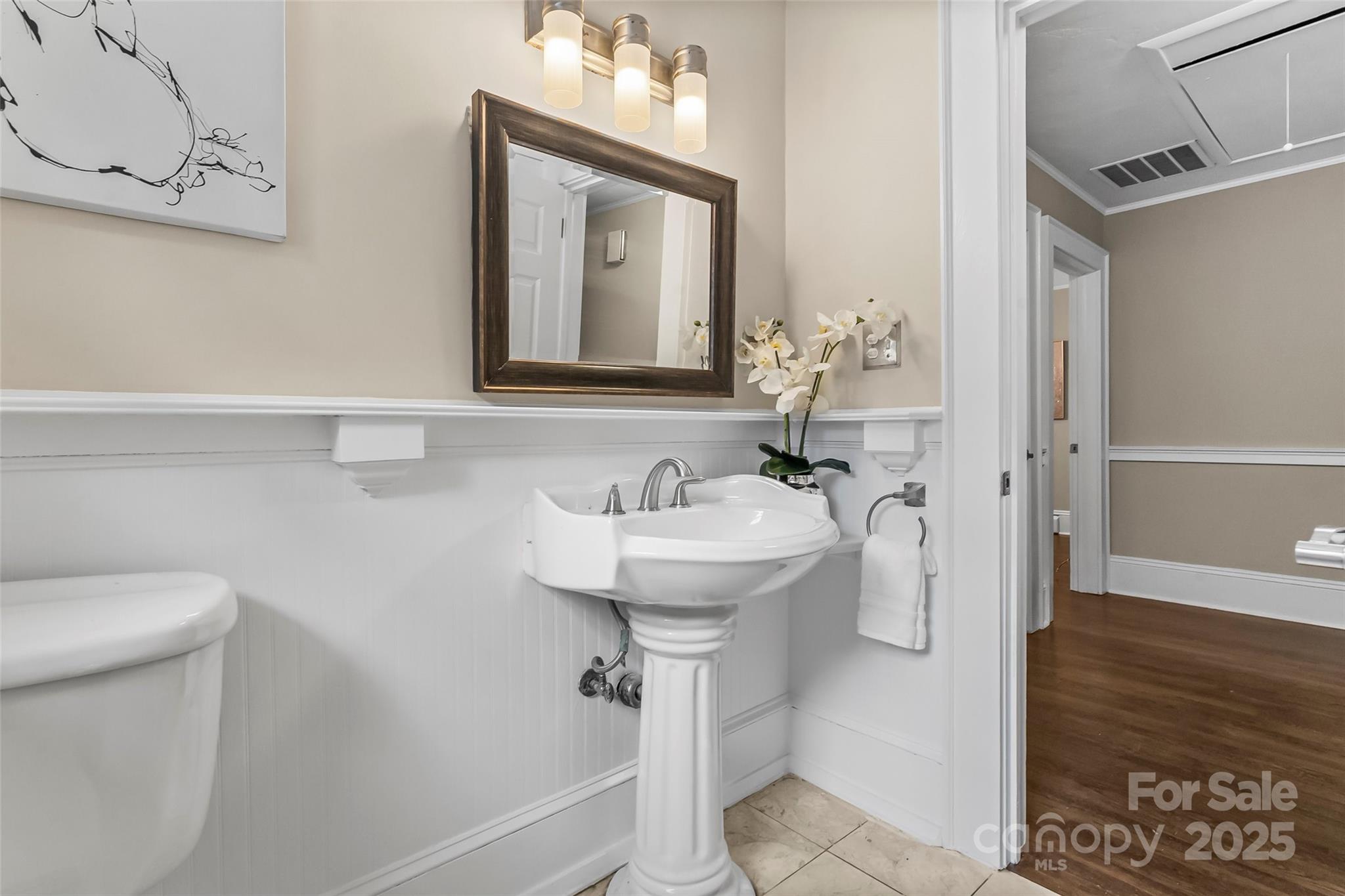 121 33rd Avenue Property Photo 18