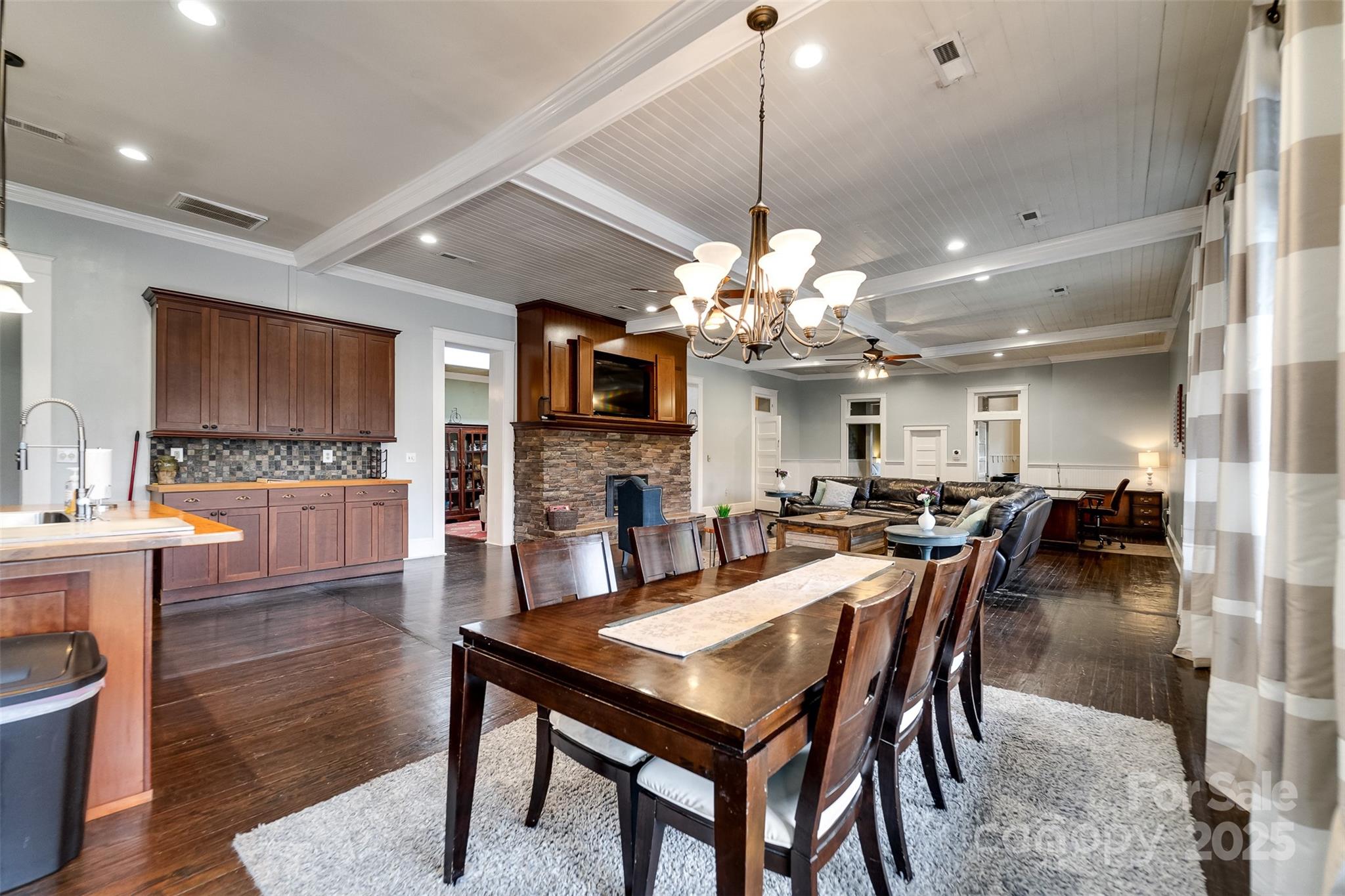 60 Everett Street Property Photo 14
