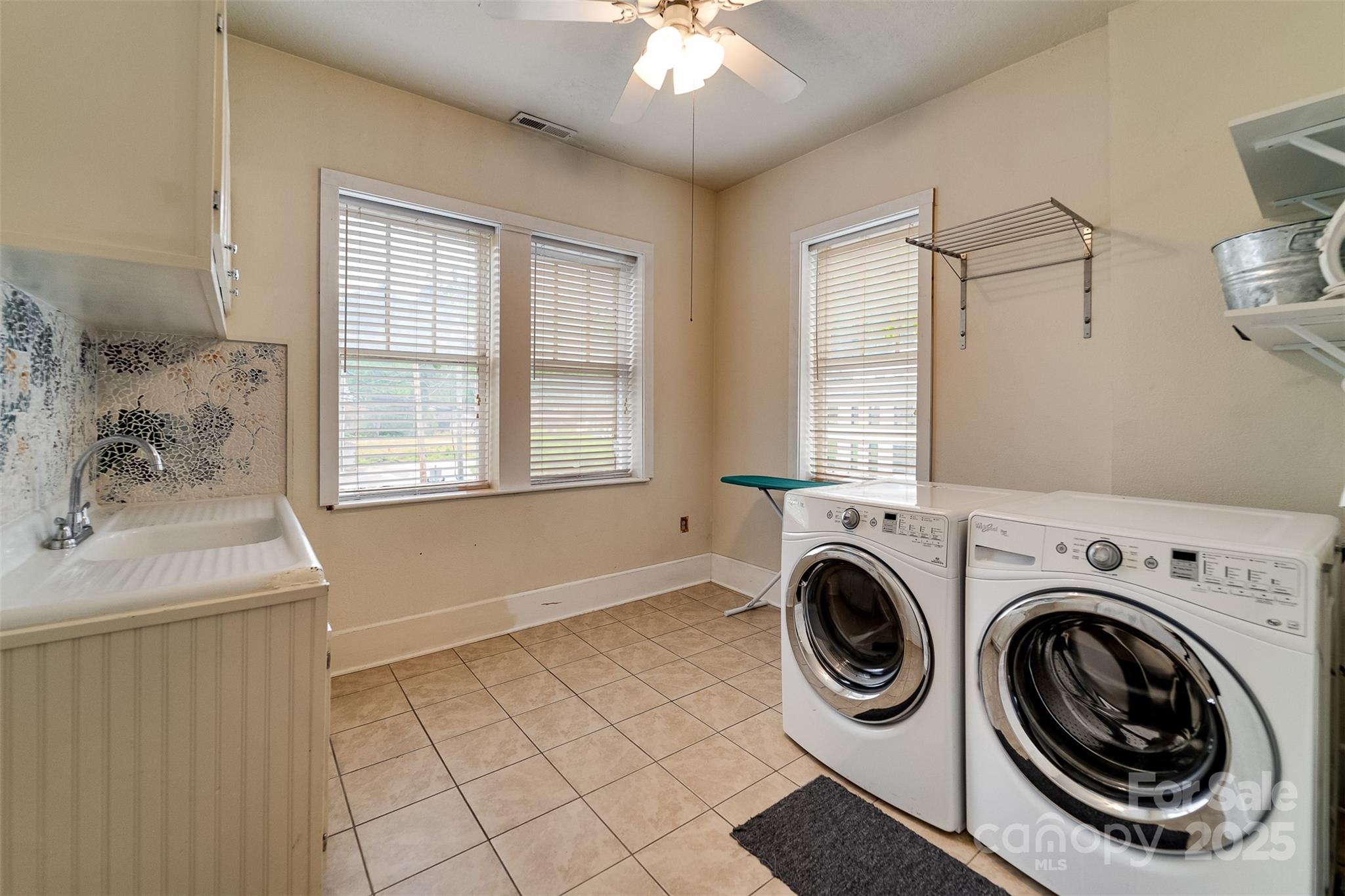 60 Everett Street Property Photo 23